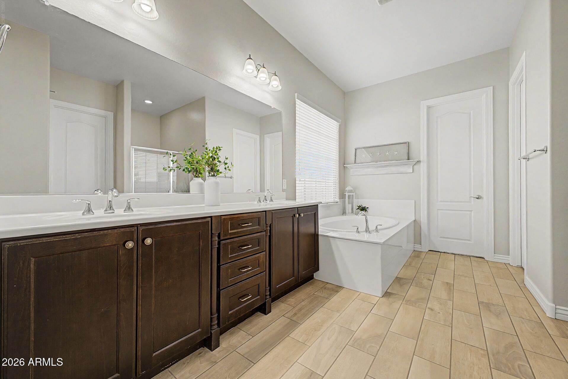 MAPLEWOOD COURT - Residential