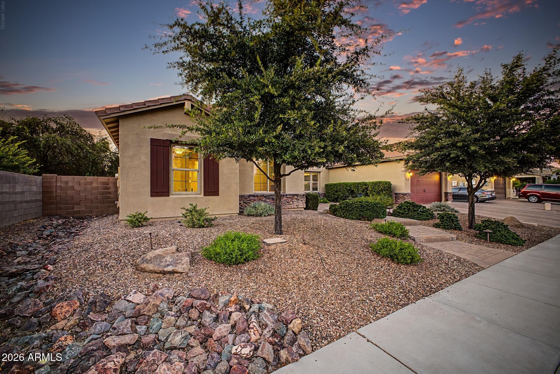 MAPLEWOOD COURT - Residential