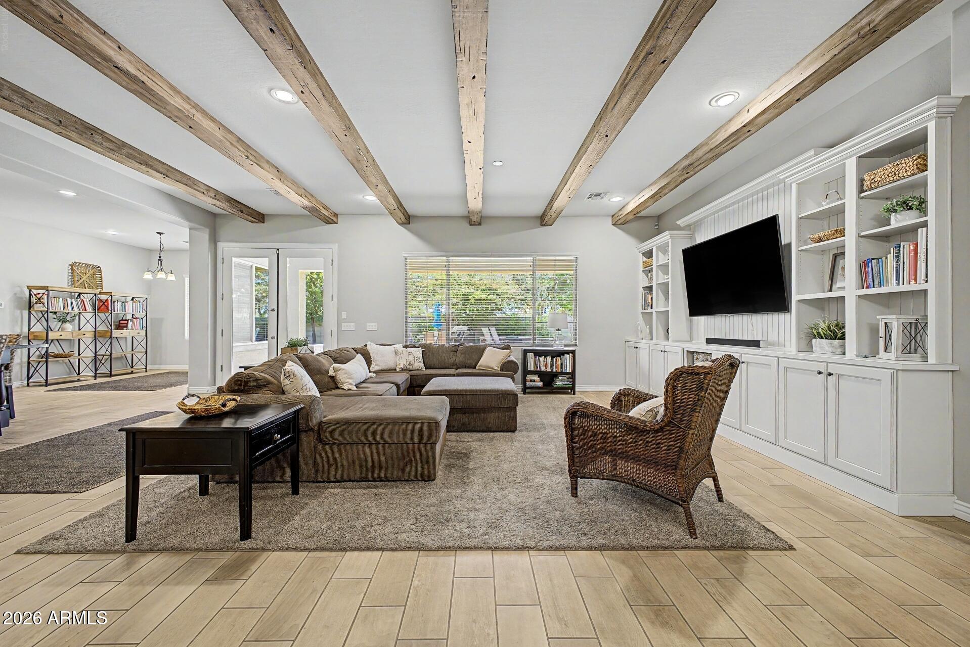 MAPLEWOOD COURT - Residential