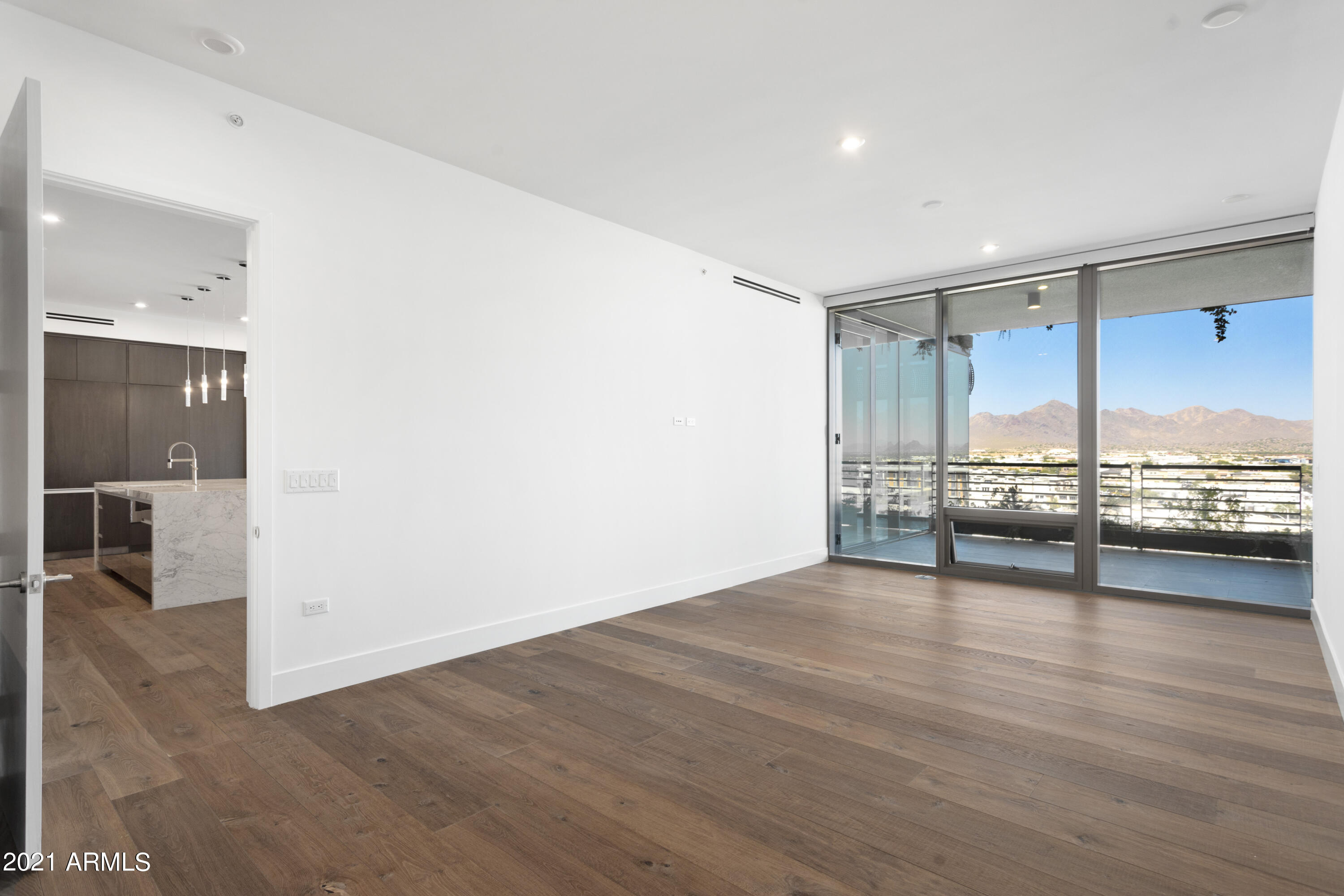OPTIMA KIERLAND CENTER 7180 CONDOMINIUM AMD - Residential