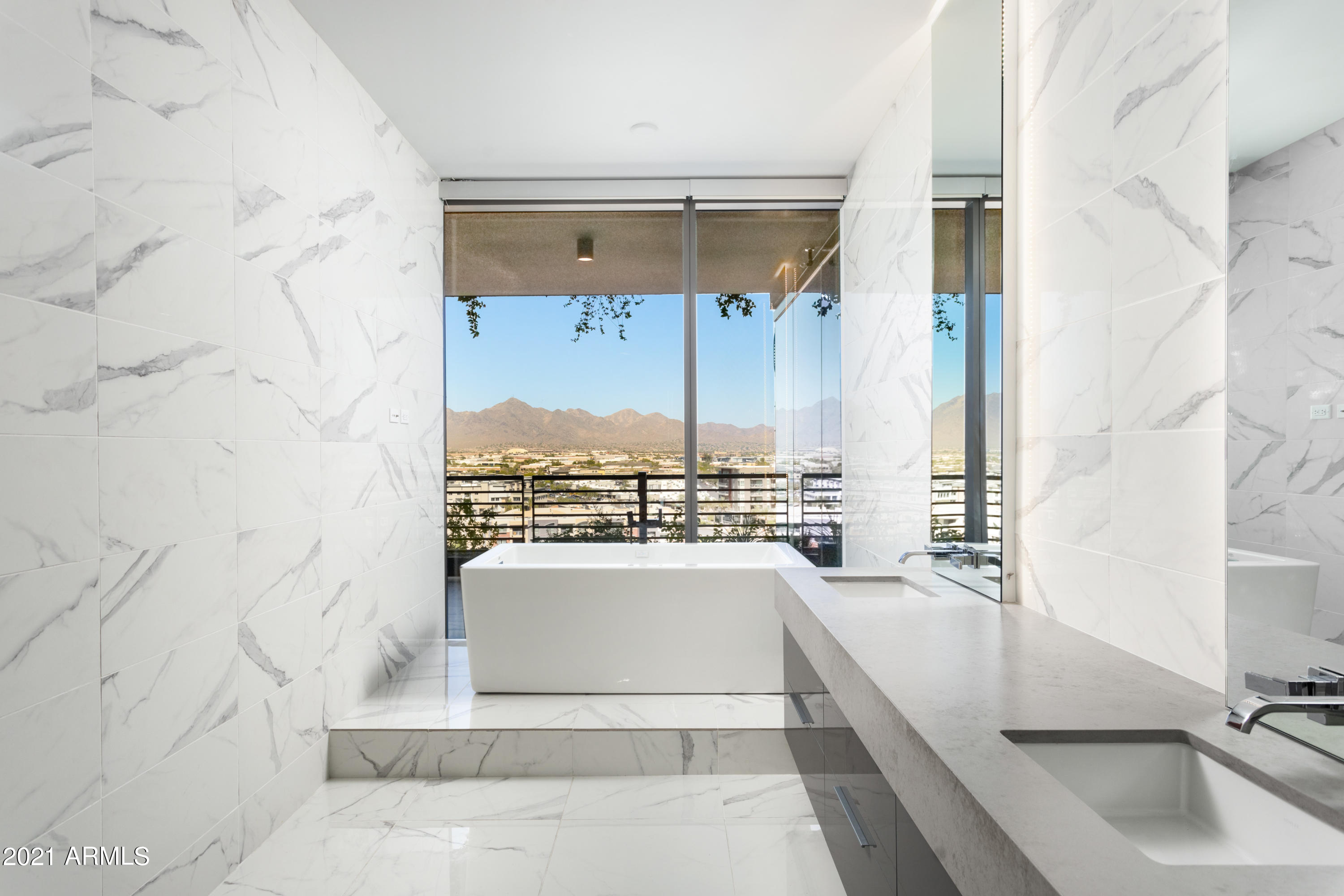 OPTIMA KIERLAND CENTER 7180 CONDOMINIUM AMD - Residential