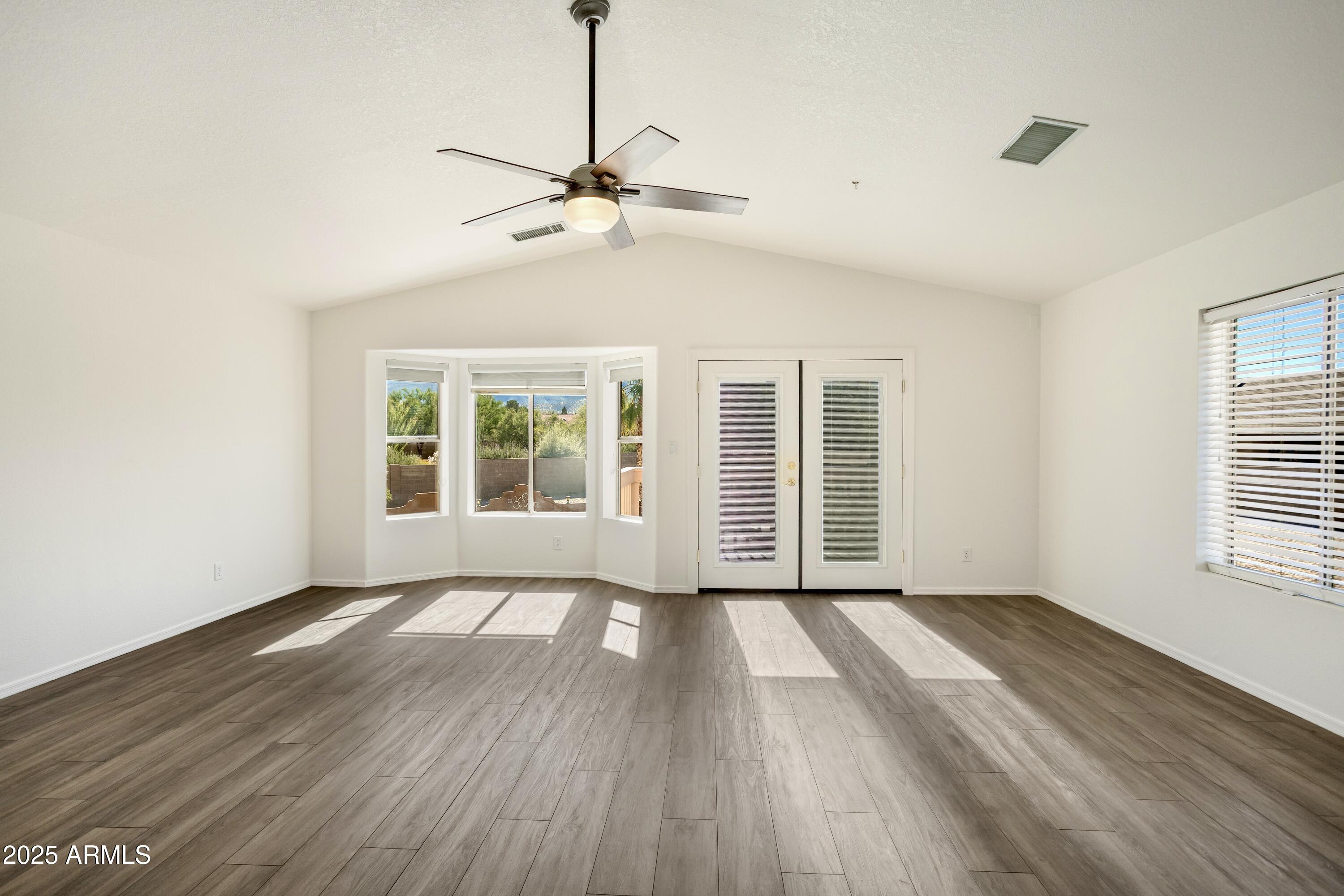 MOUNTAIN SHADOWS PHASE E - Residential