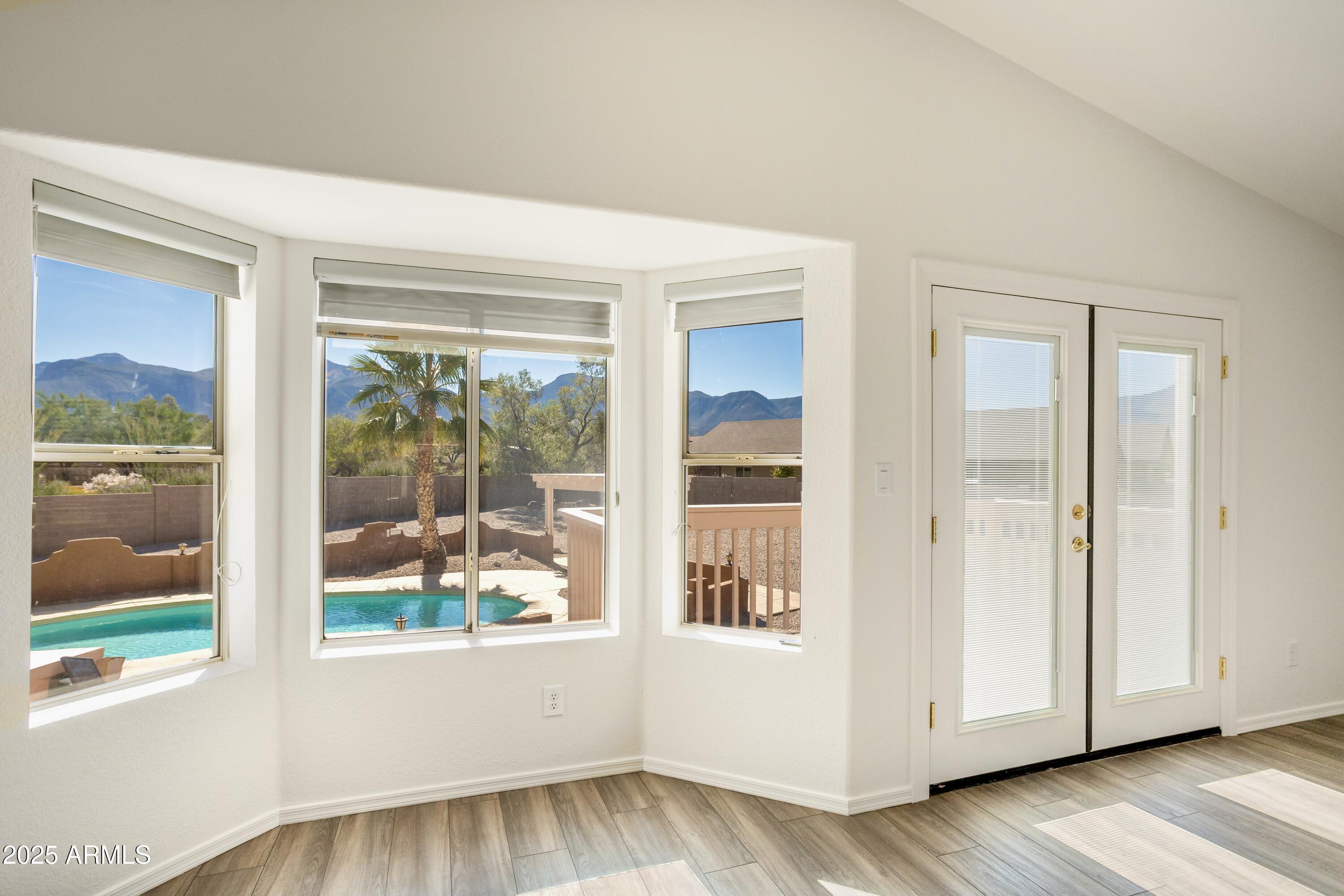 MOUNTAIN SHADOWS PHASE E - Residential