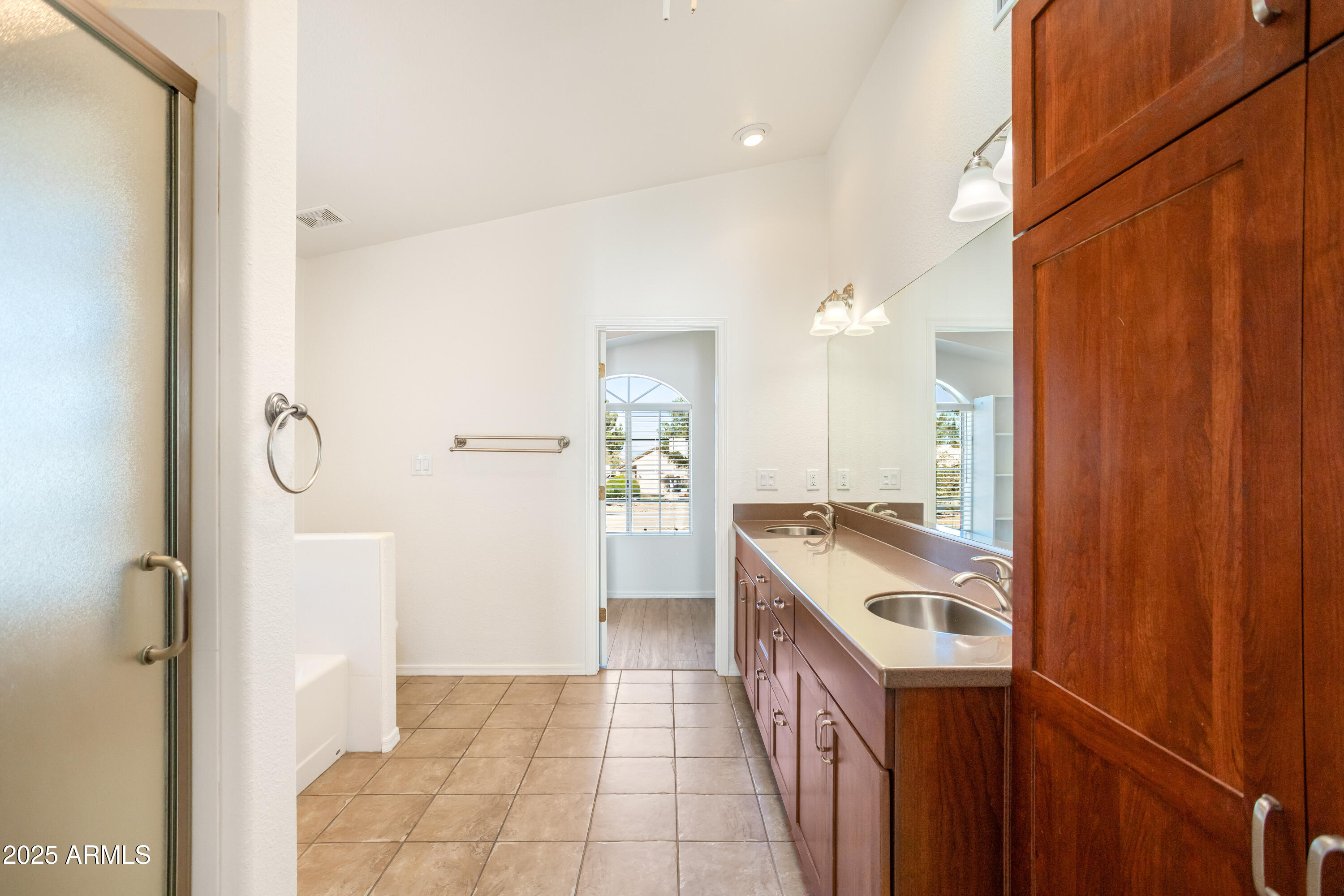 MOUNTAIN SHADOWS PHASE E - Residential
