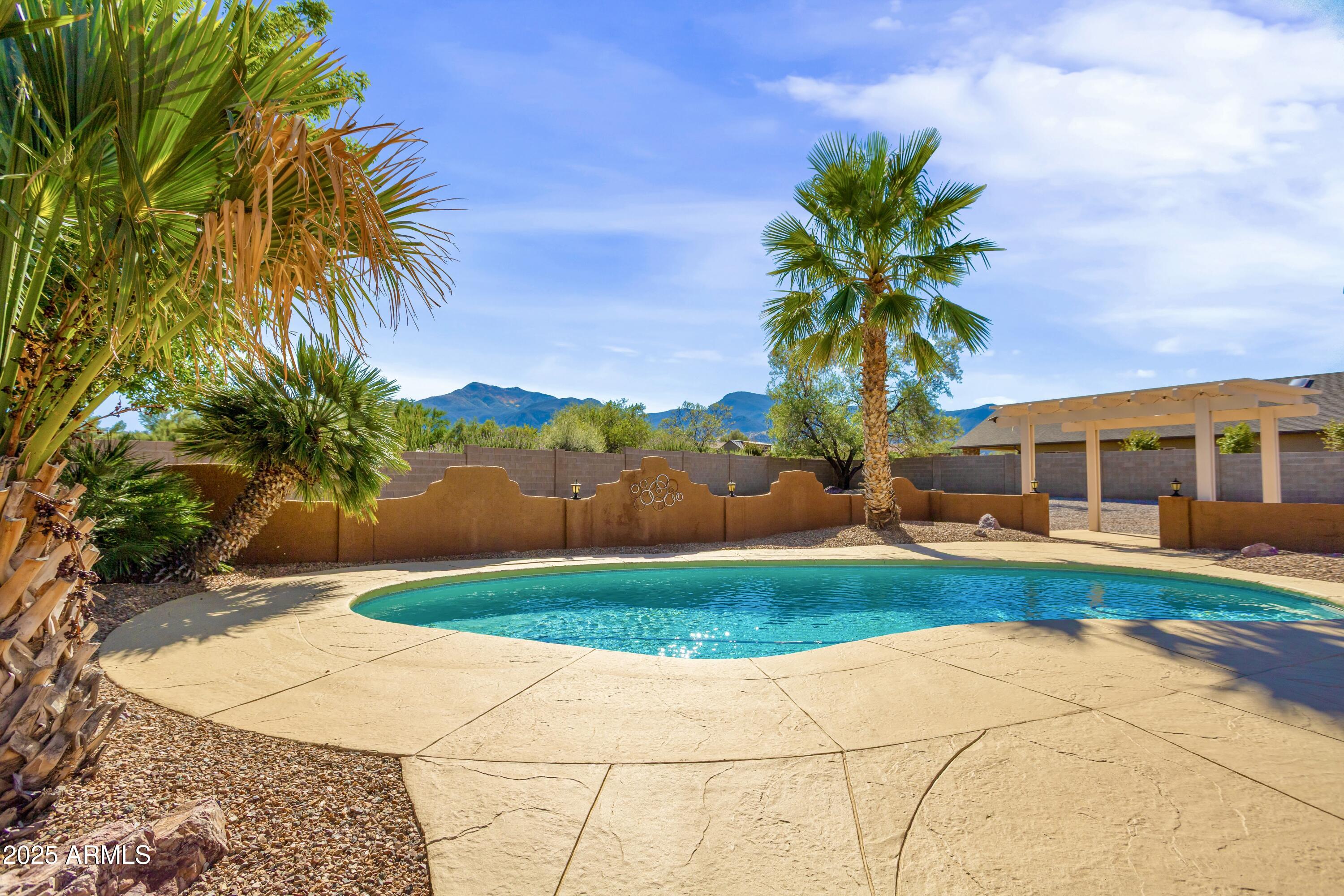 MOUNTAIN SHADOWS PHASE E - Residential
