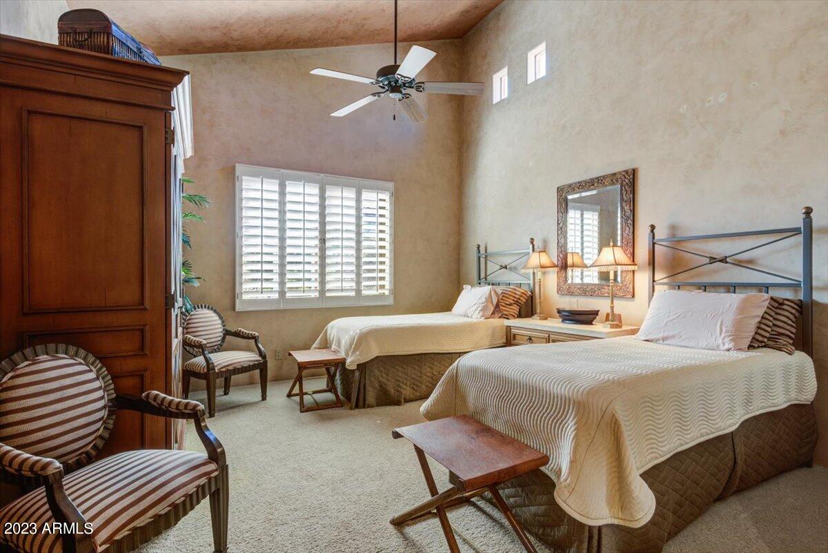 Estancia - Residential