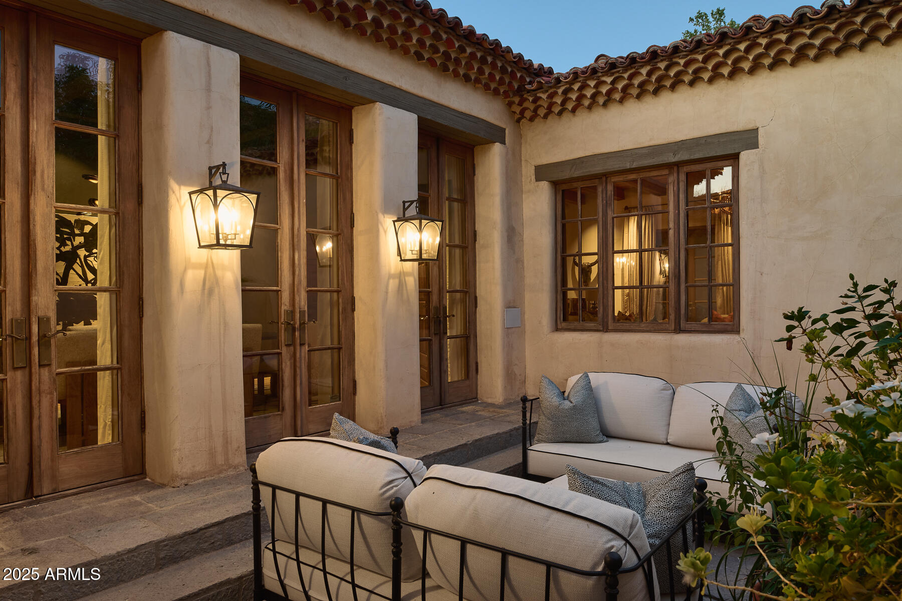 PARADISE HILLS - Residential