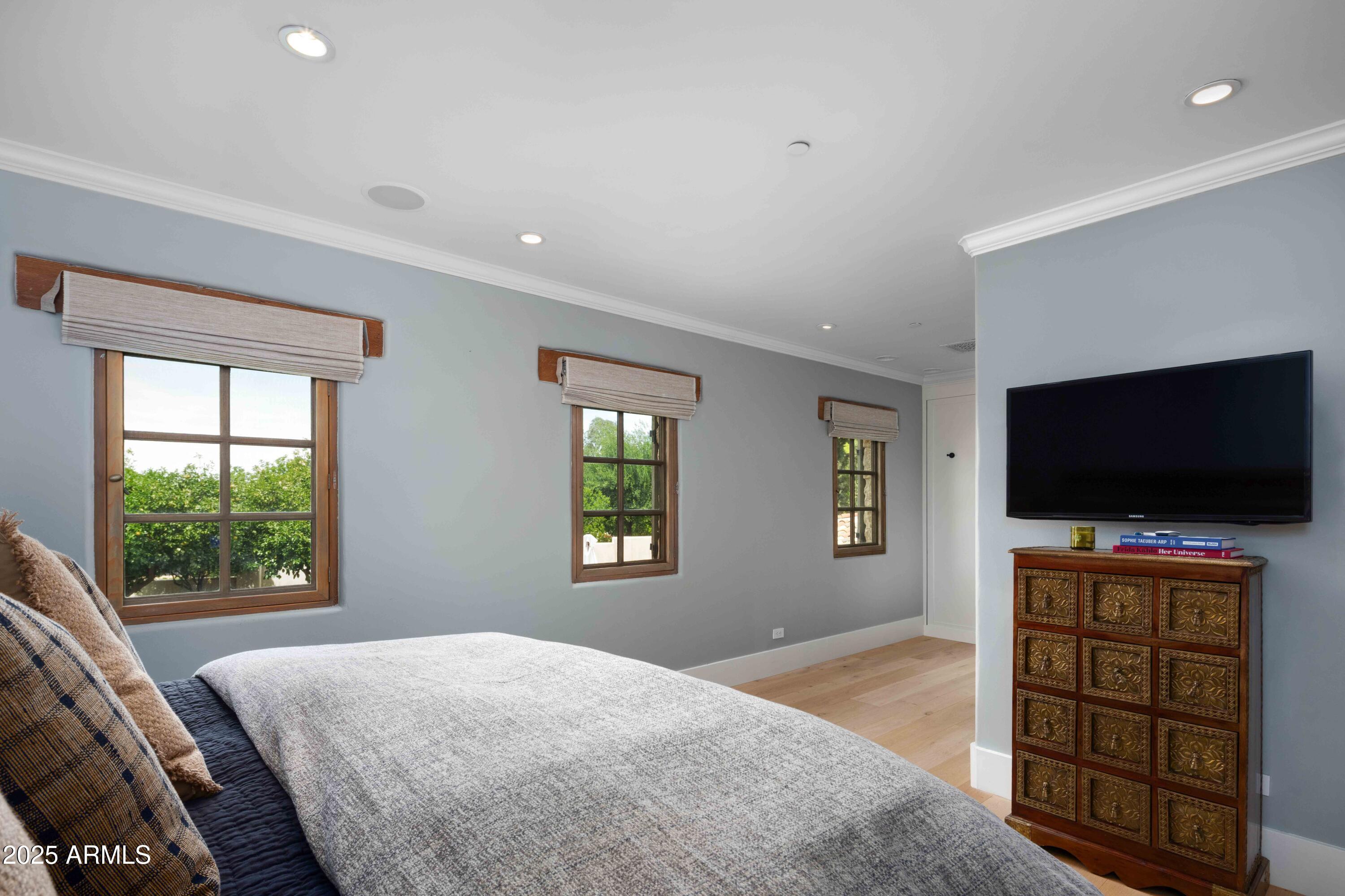 PARADISE HILLS - Residential