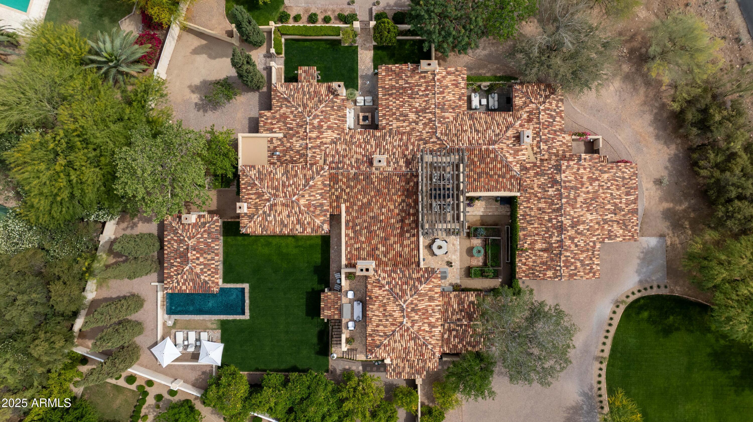 PARADISE HILLS - Residential