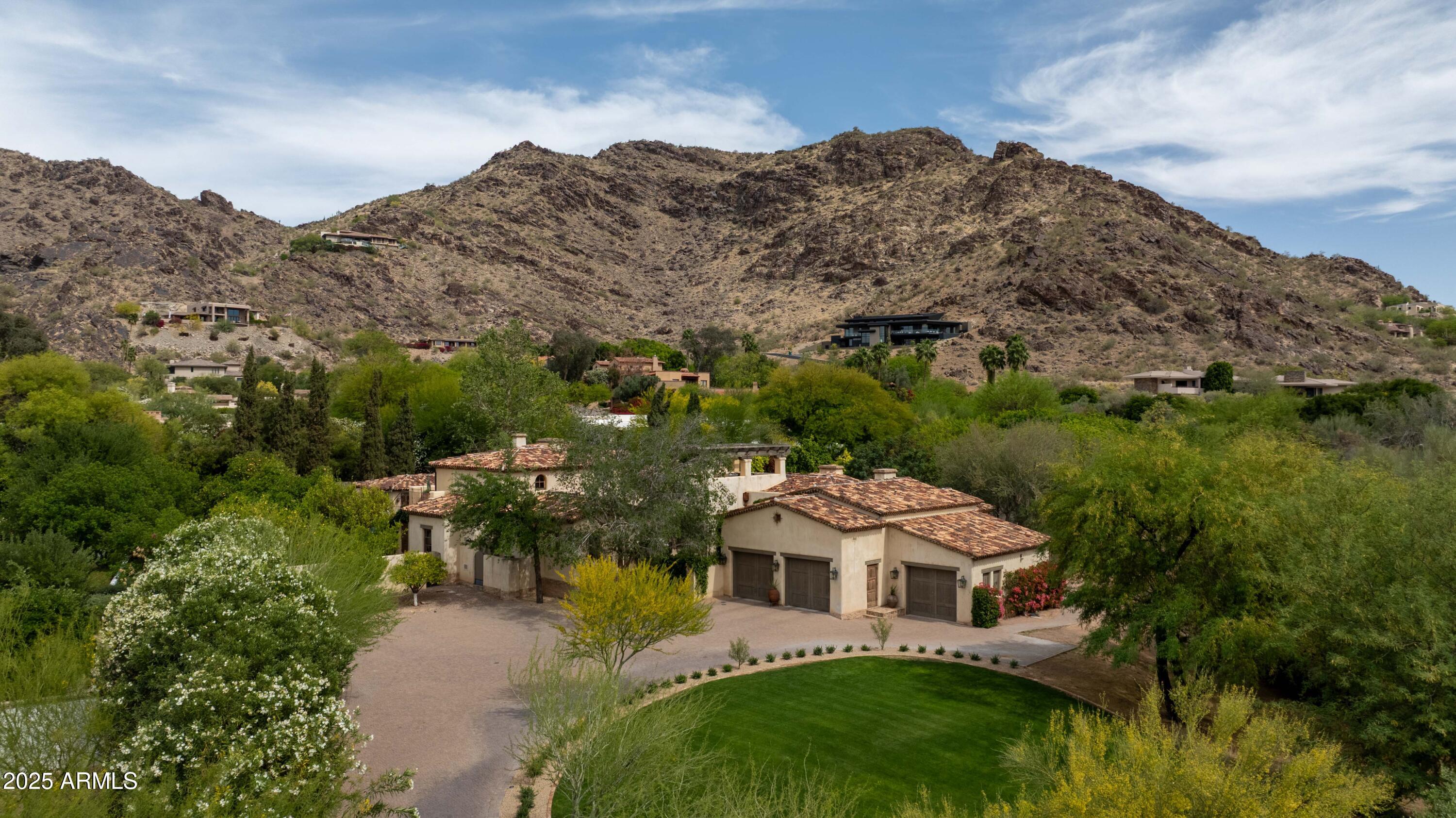 PARADISE HILLS - Residential