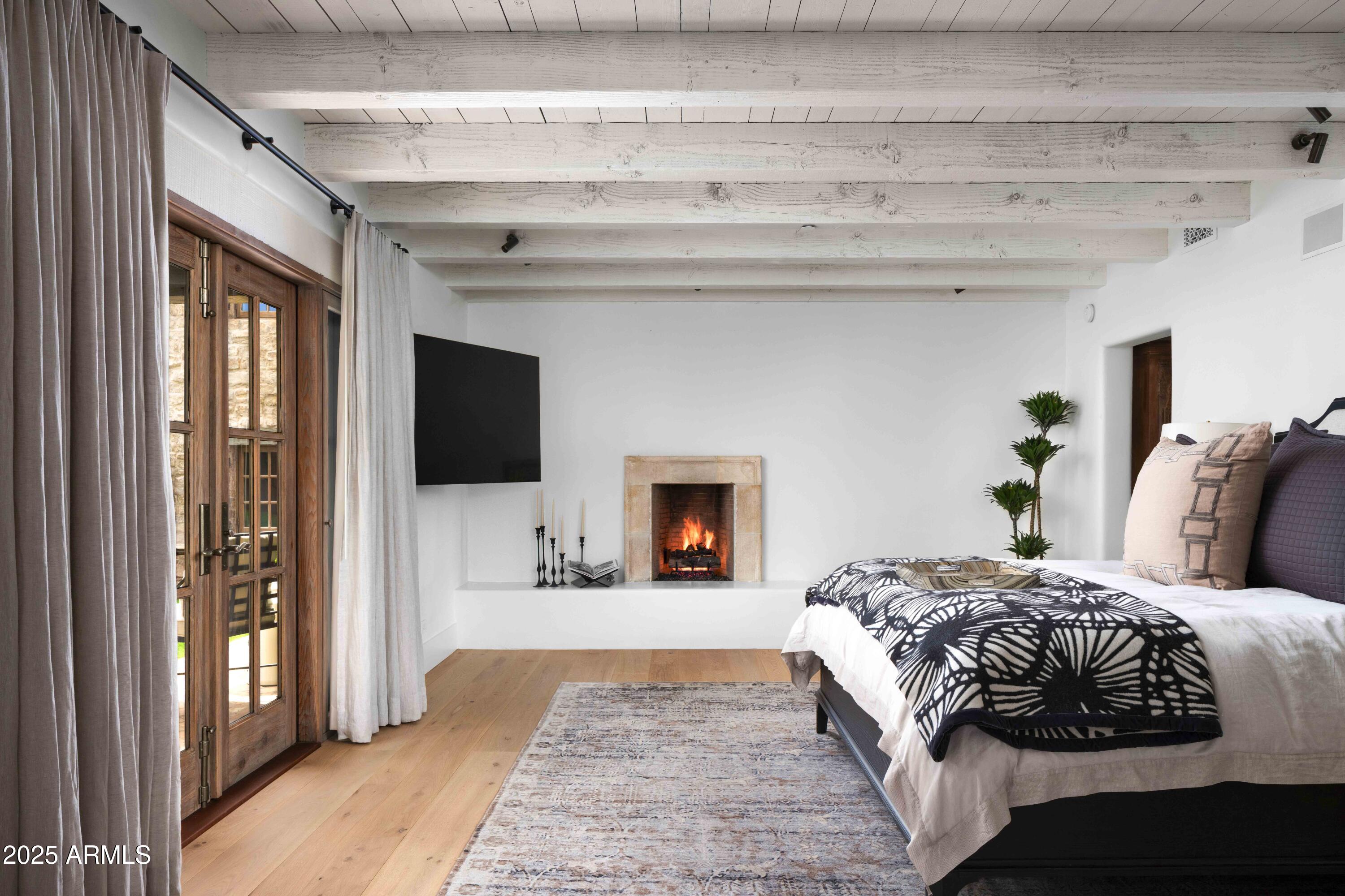 PARADISE HILLS - Residential