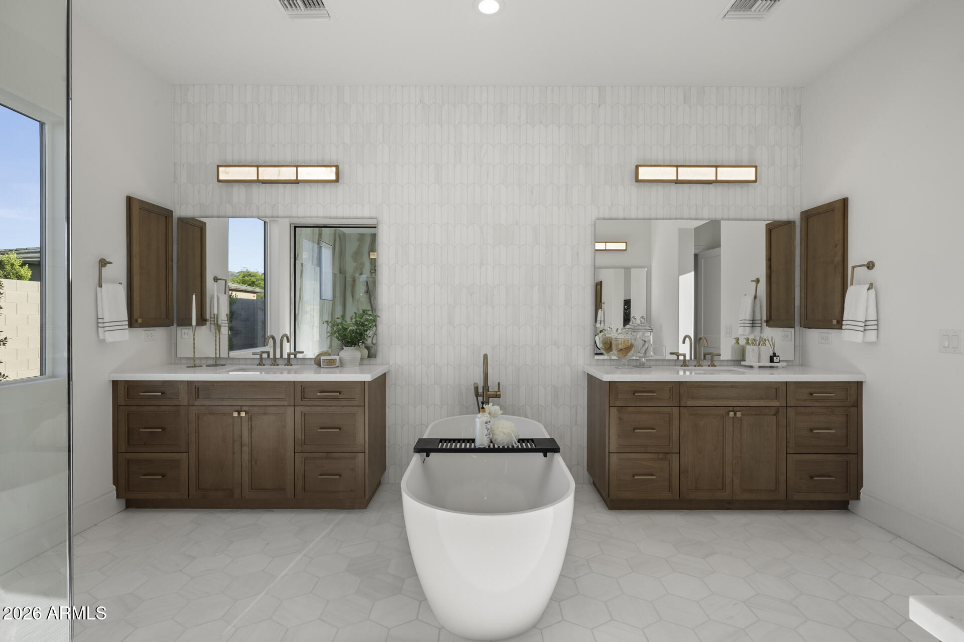 EMERALD HILLS - Residential