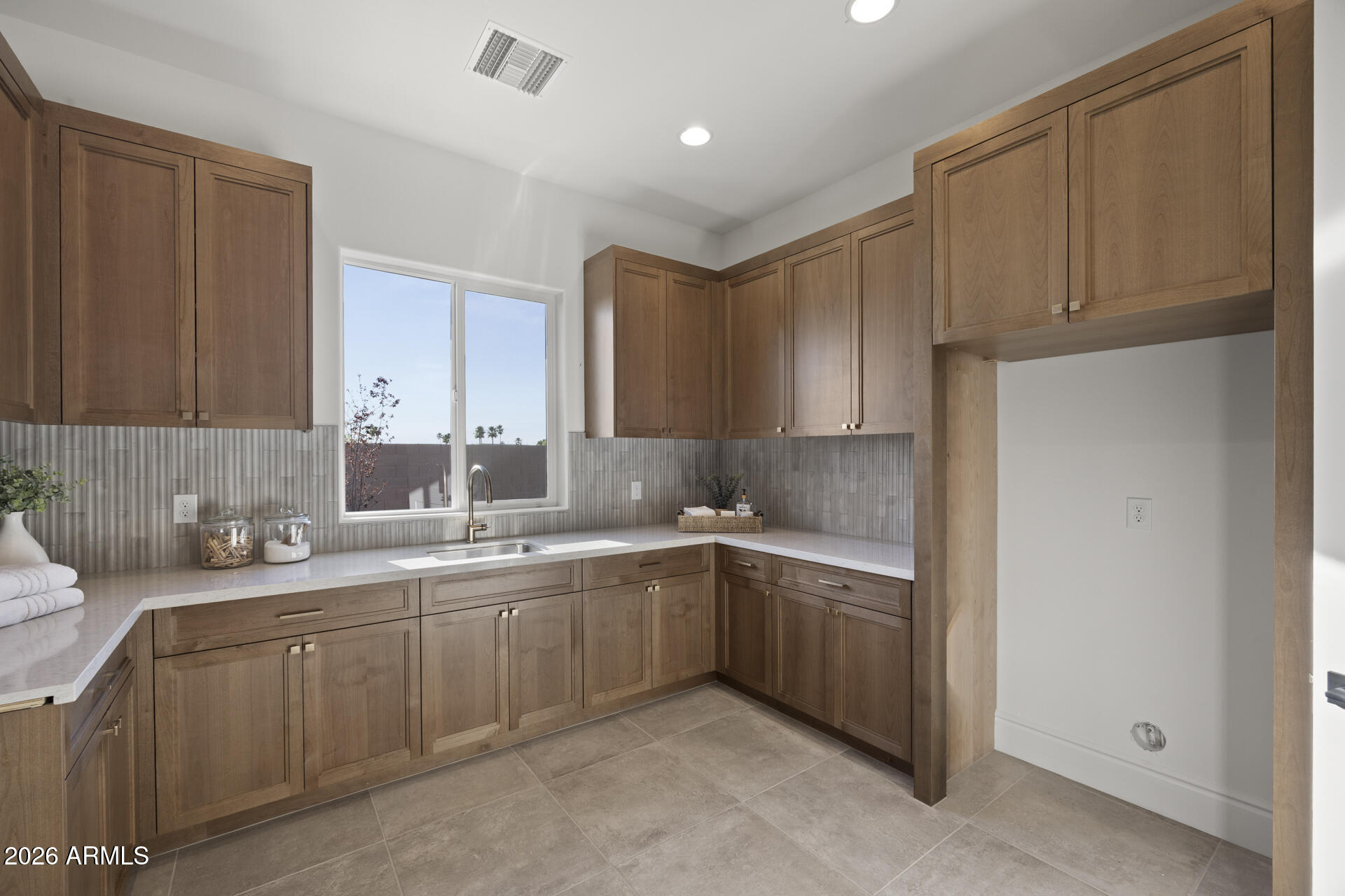 EMERALD HILLS - Residential
