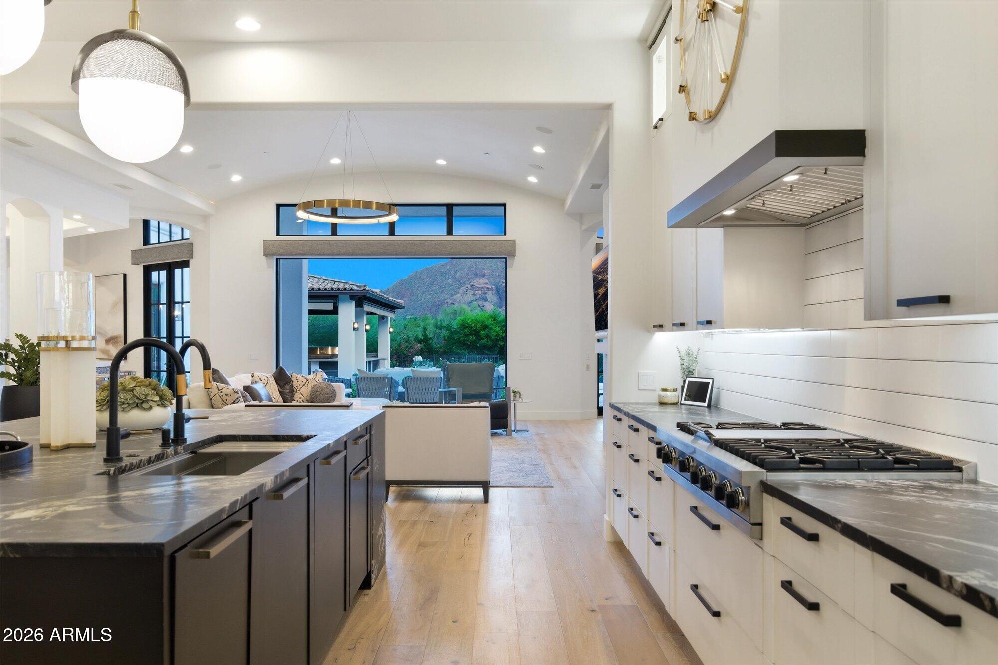 PARADISE HIGHLANDS ESTATES - Residential