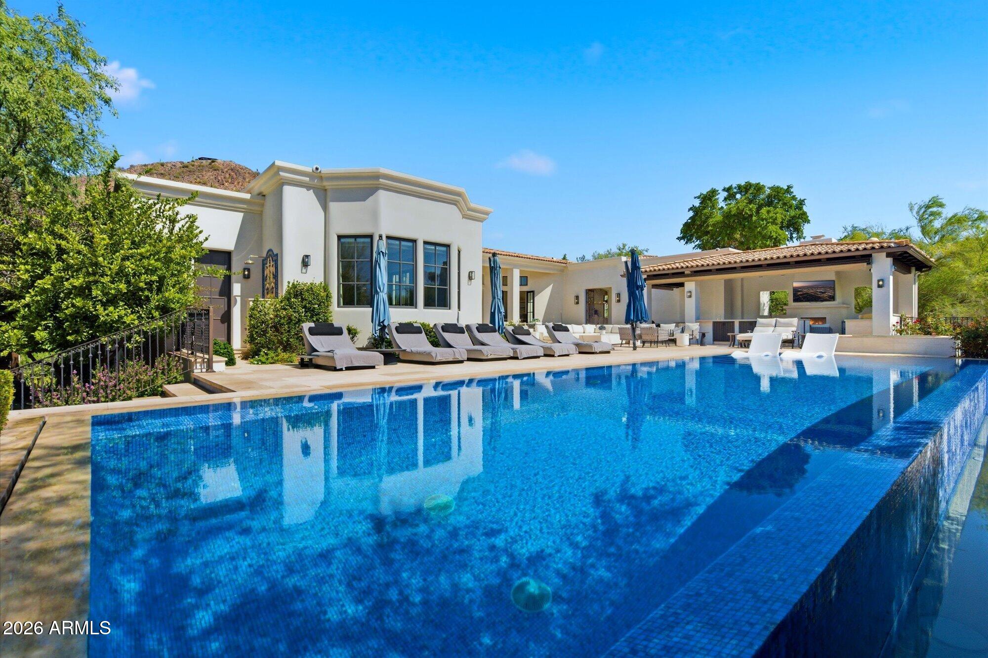 PARADISE HIGHLANDS ESTATES - Residential