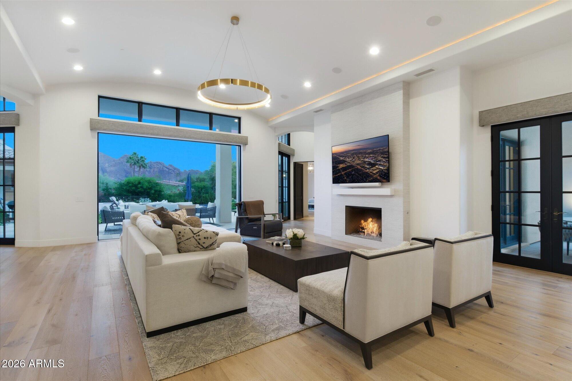 PARADISE HIGHLANDS ESTATES - Residential