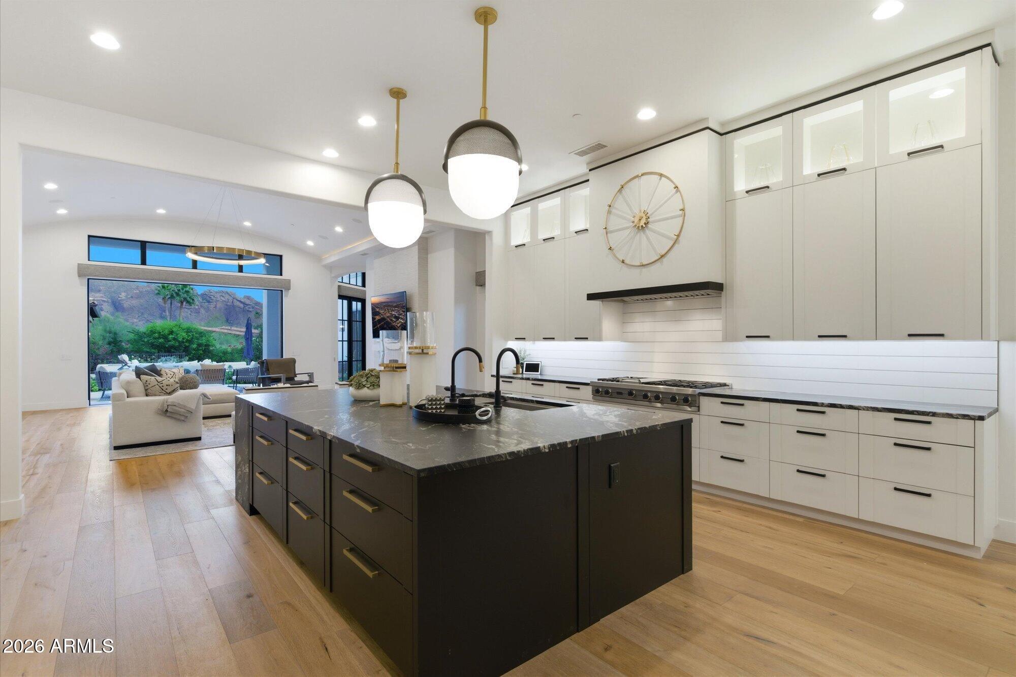 PARADISE HIGHLANDS ESTATES - Residential