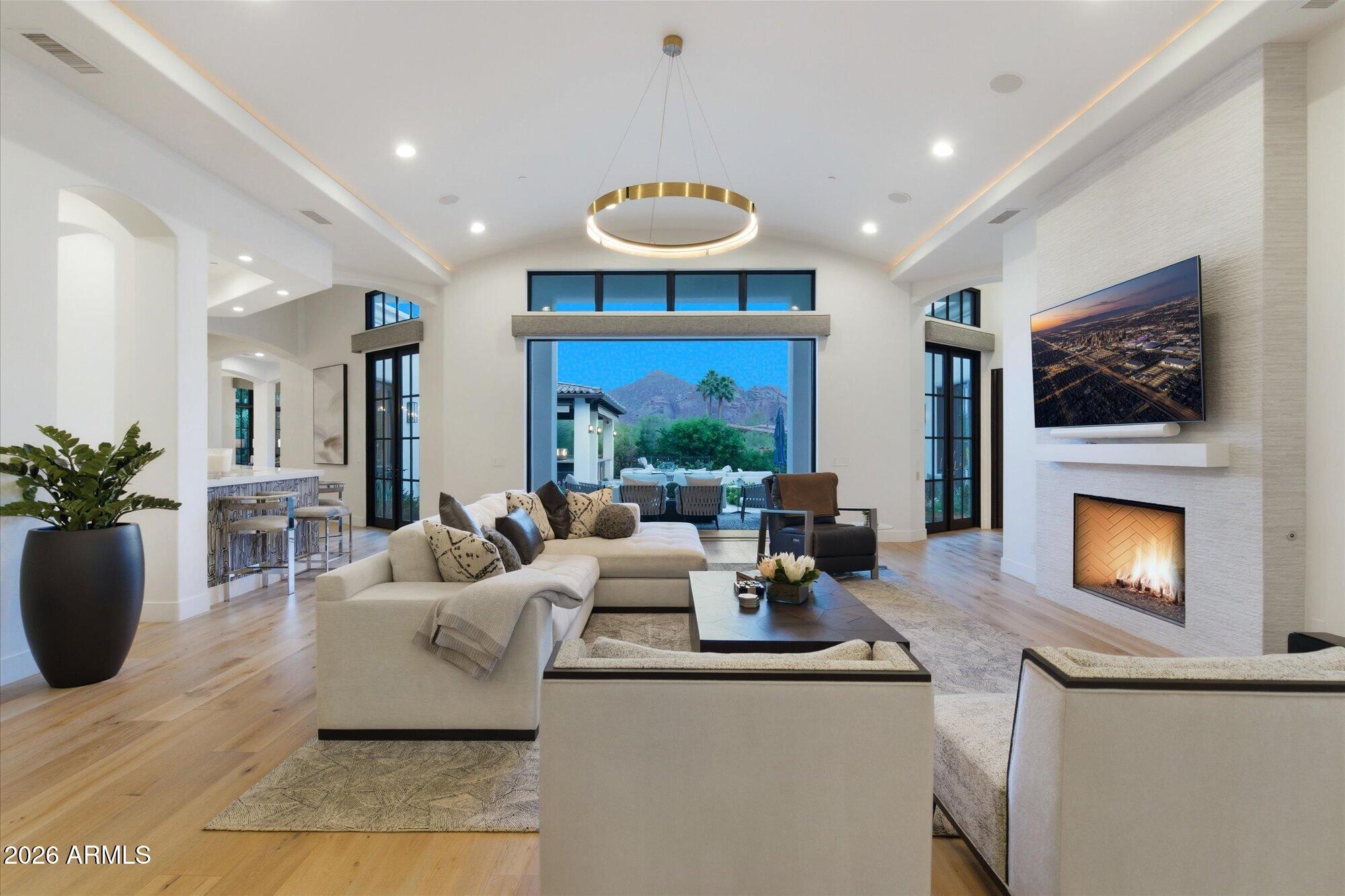 PARADISE HIGHLANDS ESTATES - Residential