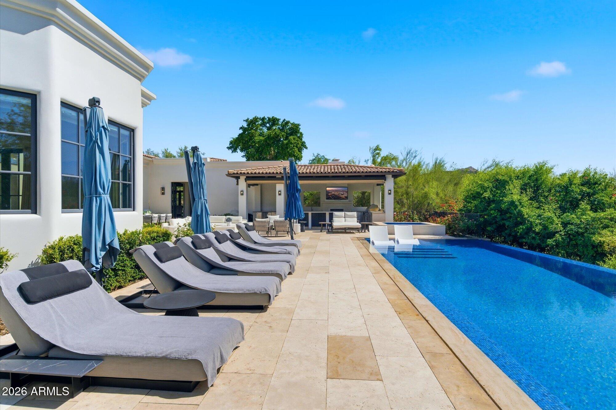 PARADISE HIGHLANDS ESTATES - Residential
