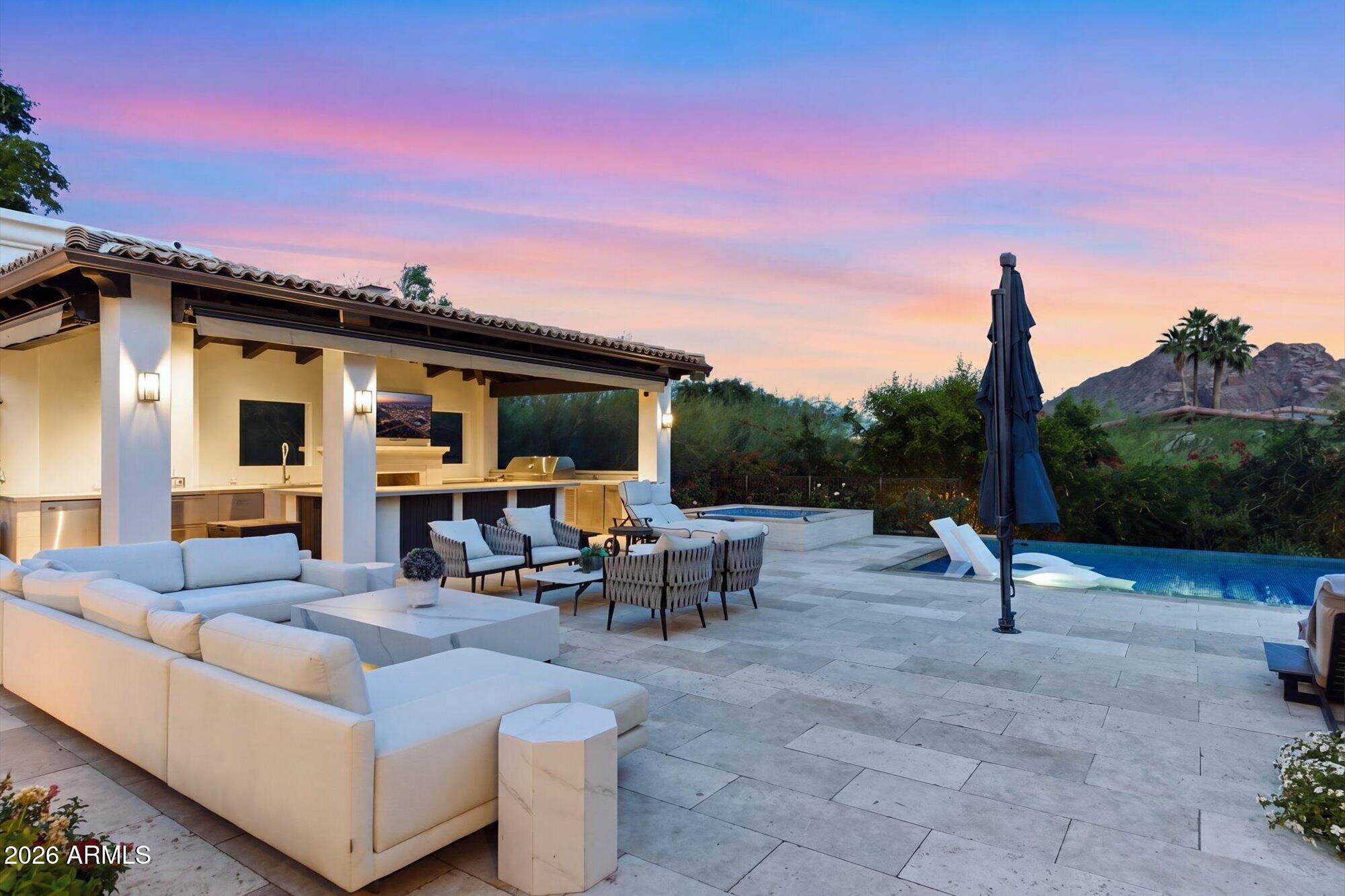 PARADISE HIGHLANDS ESTATES - Residential