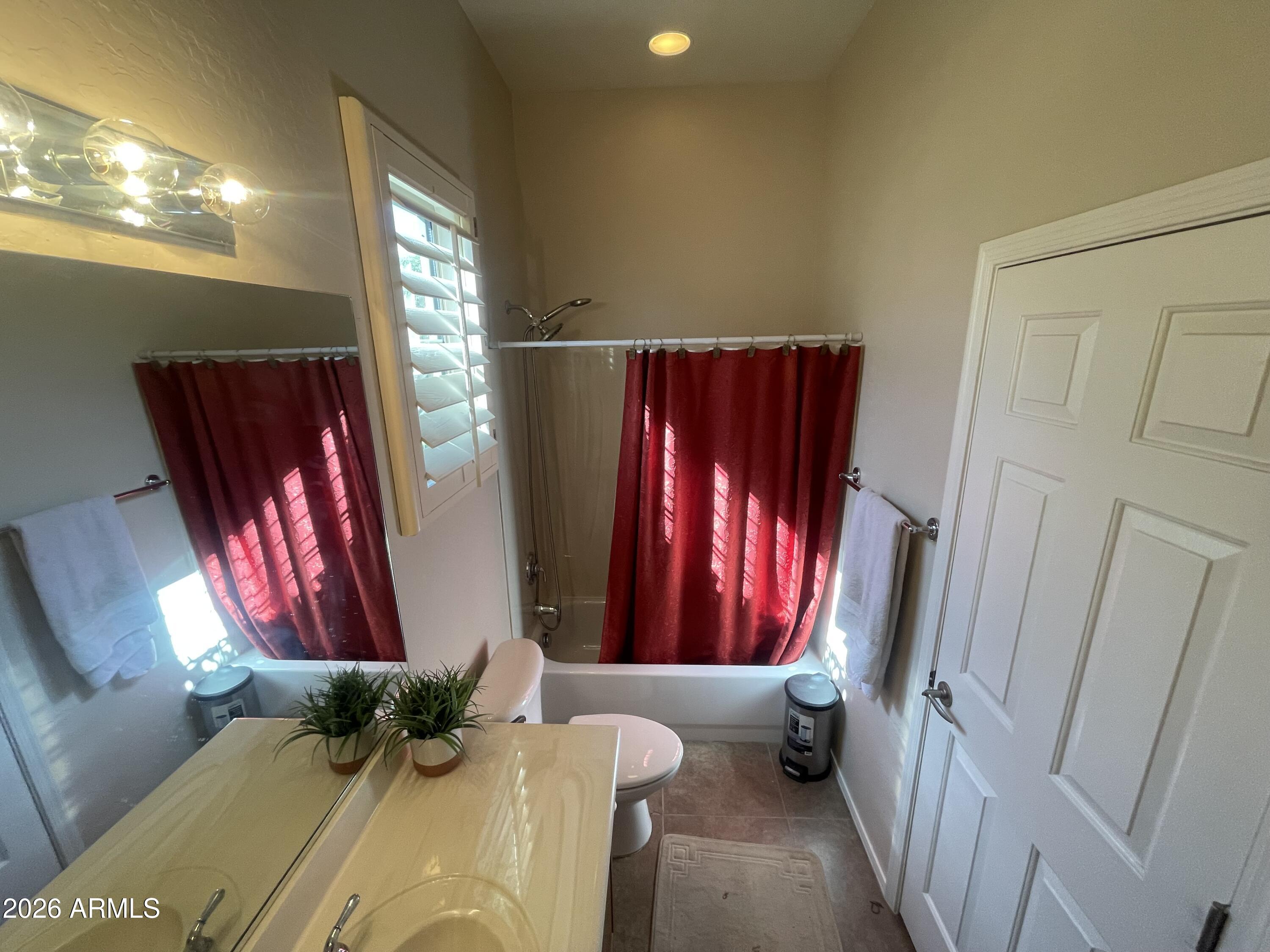 ANTHEM UNIT 50 - Residential