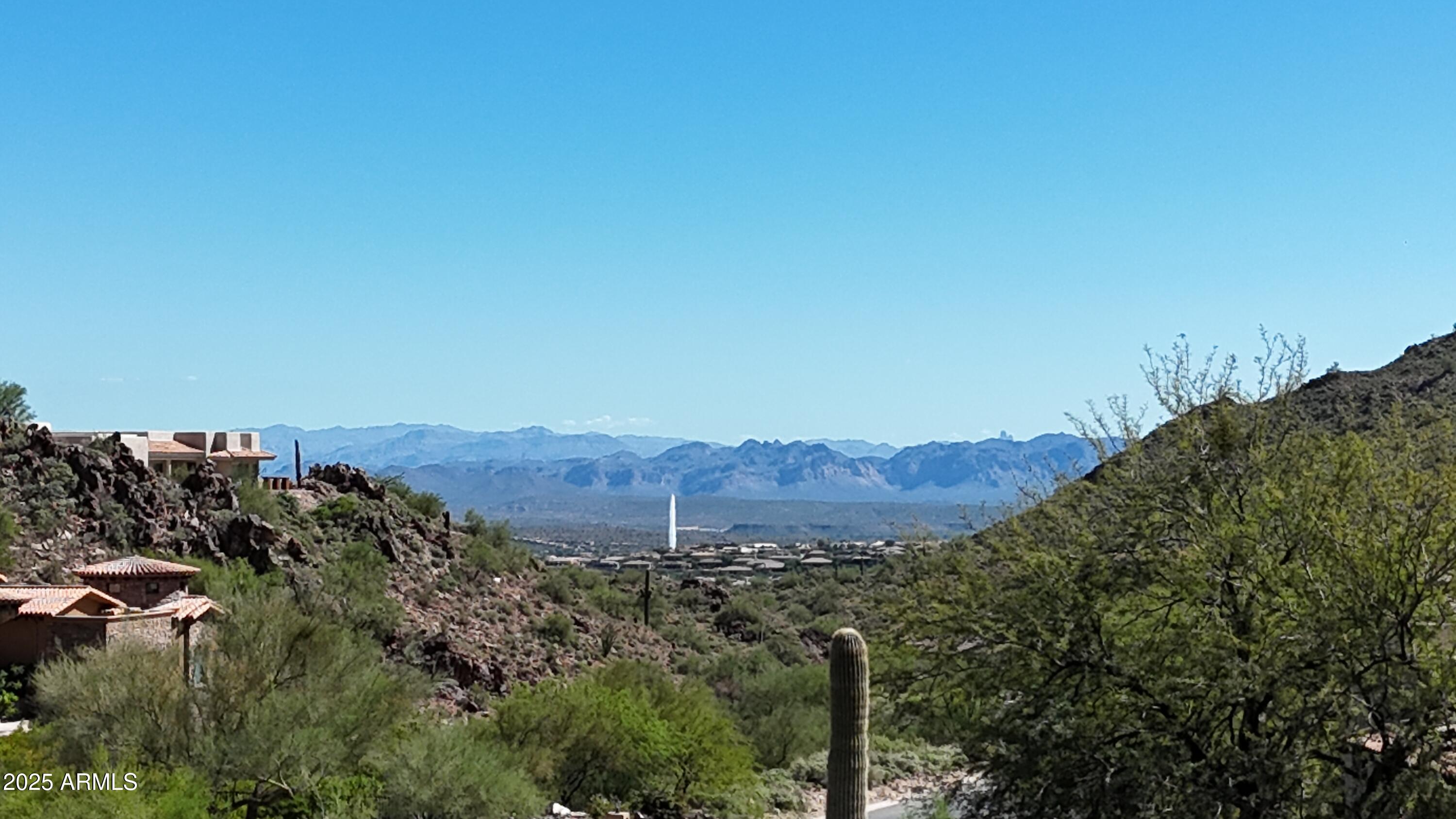 Shadow Canyon Charm! This lot with a gentle grade offers you the possibility of a single level home site! Views of the McDowell Mountains, Superstitions and the Fountain. You need to see this lot! *** Financing is available!**** Check out the virtual tour!