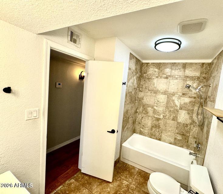 ROADRUNNER ESTATES - Residential Lease