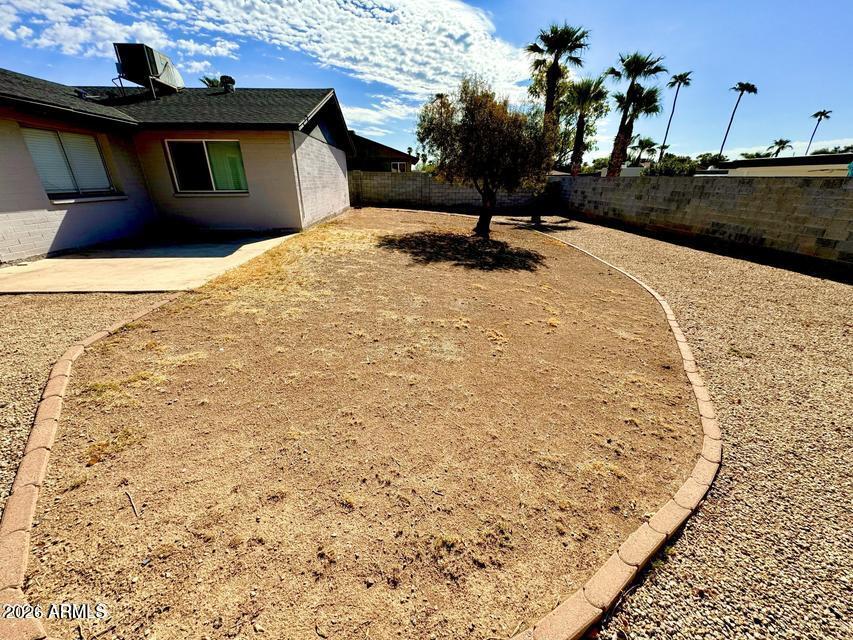 ROADRUNNER ESTATES - Residential Lease
