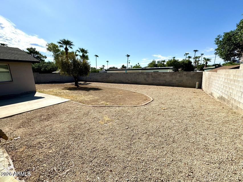 ROADRUNNER ESTATES - Residential Lease