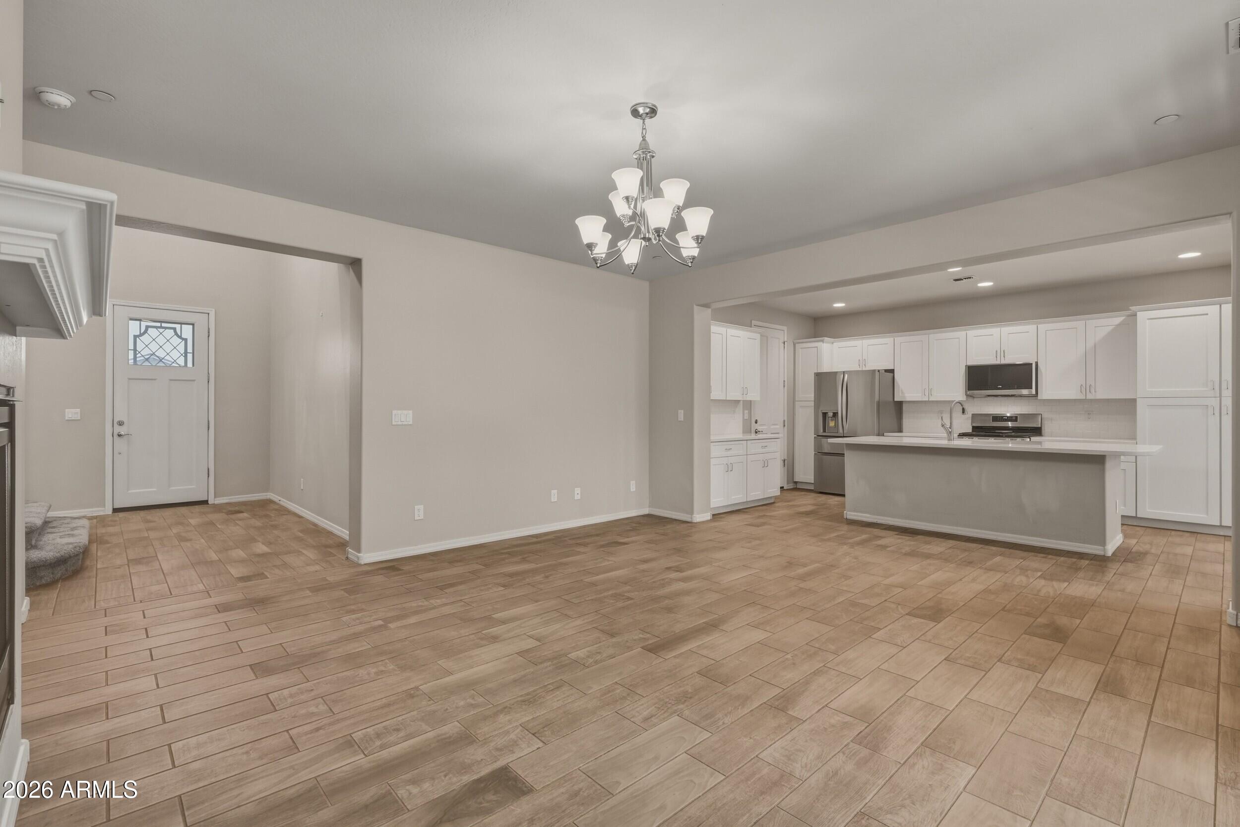 MOUNTAIN GATE - Residential