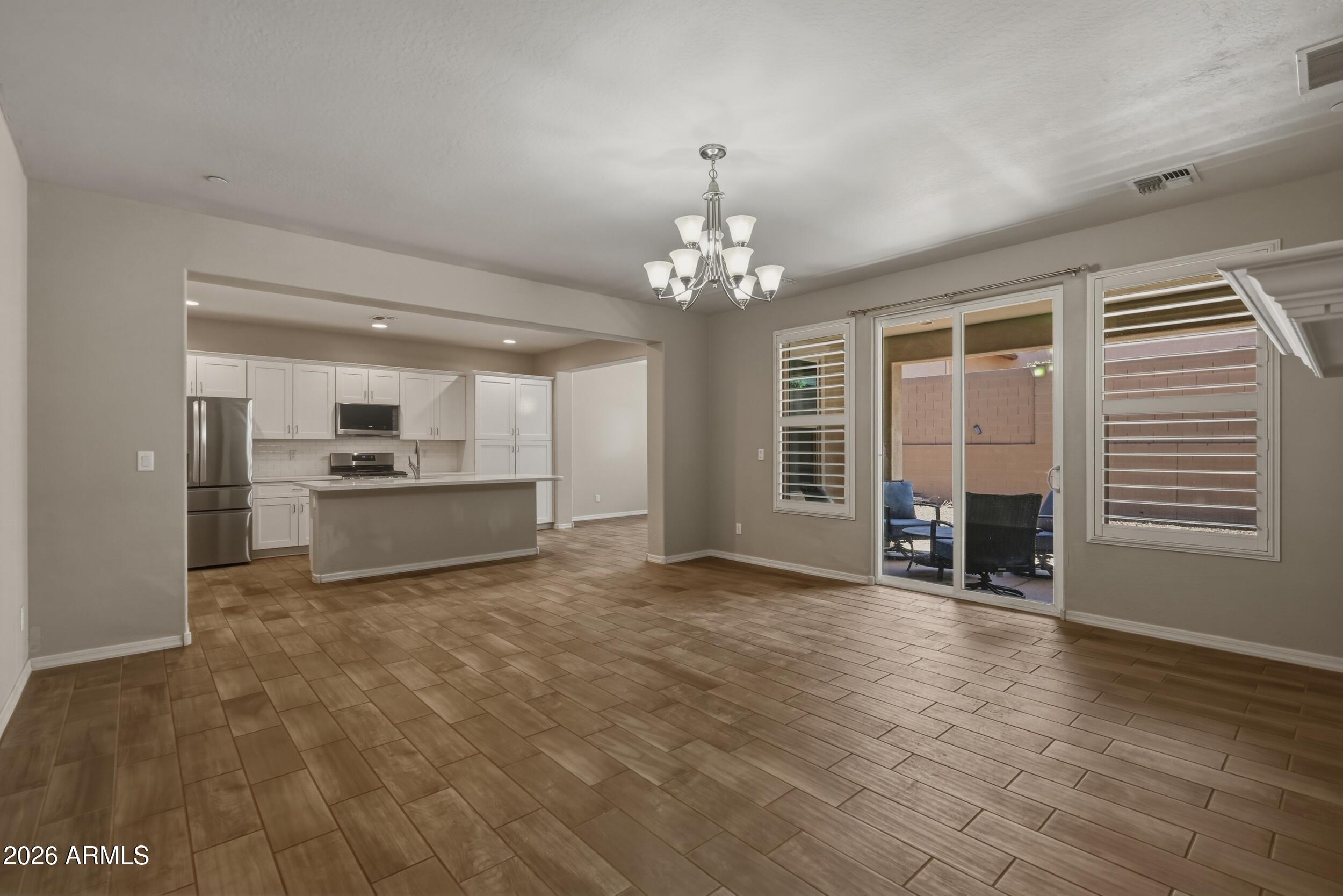 MOUNTAIN GATE - Residential