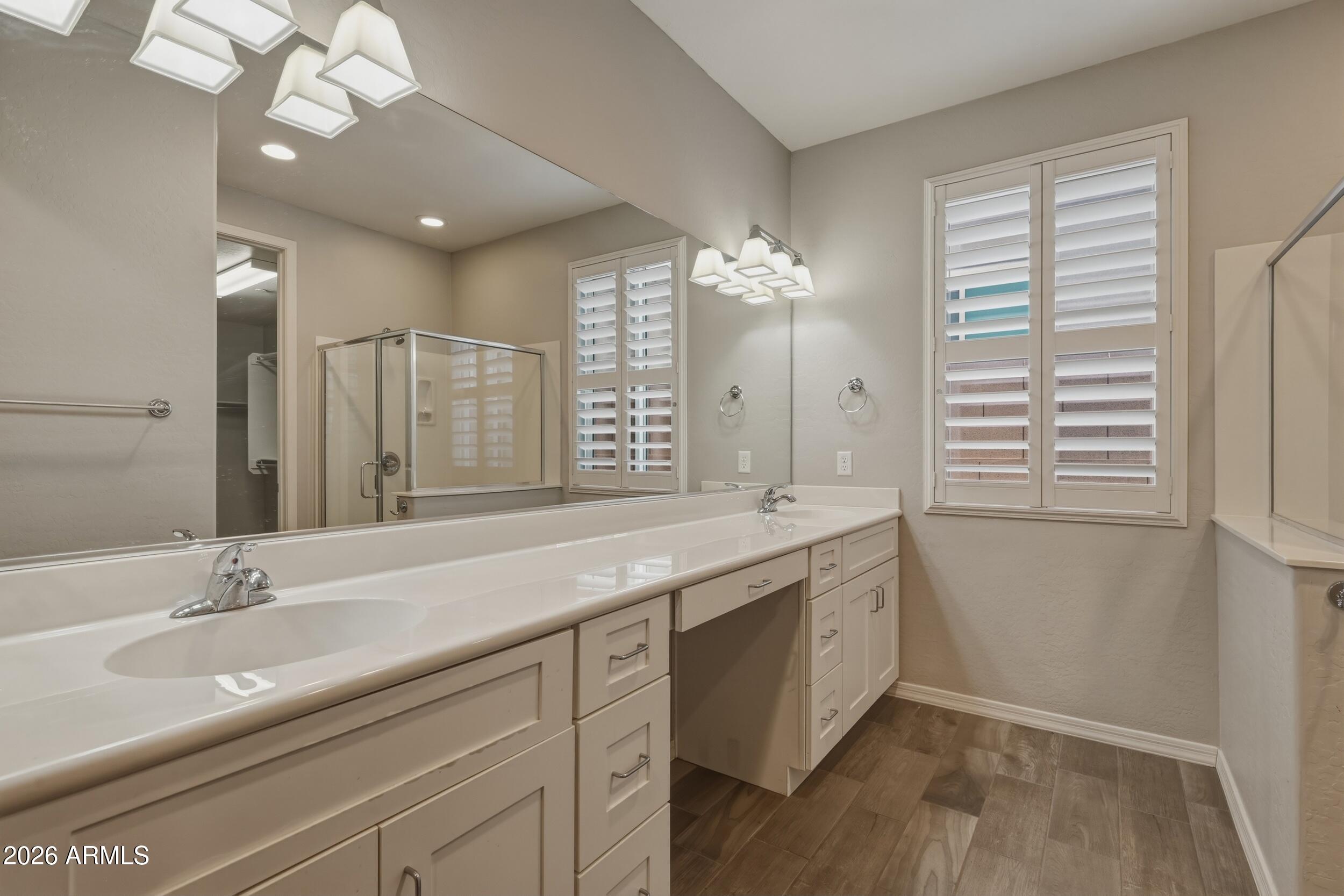 MOUNTAIN GATE - Residential