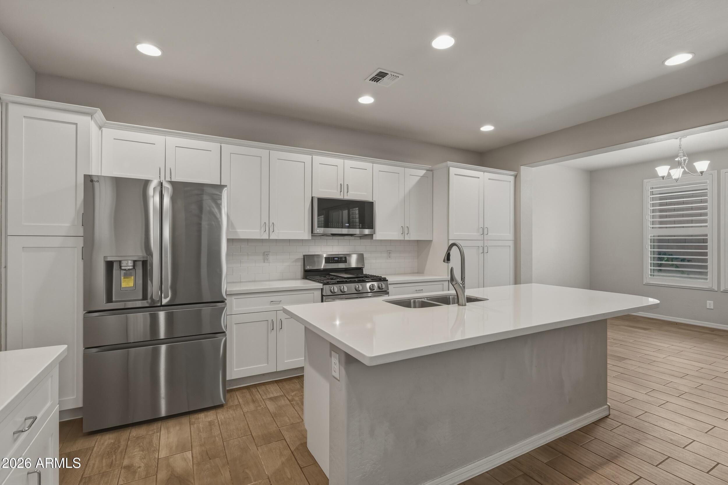 MOUNTAIN GATE - Residential