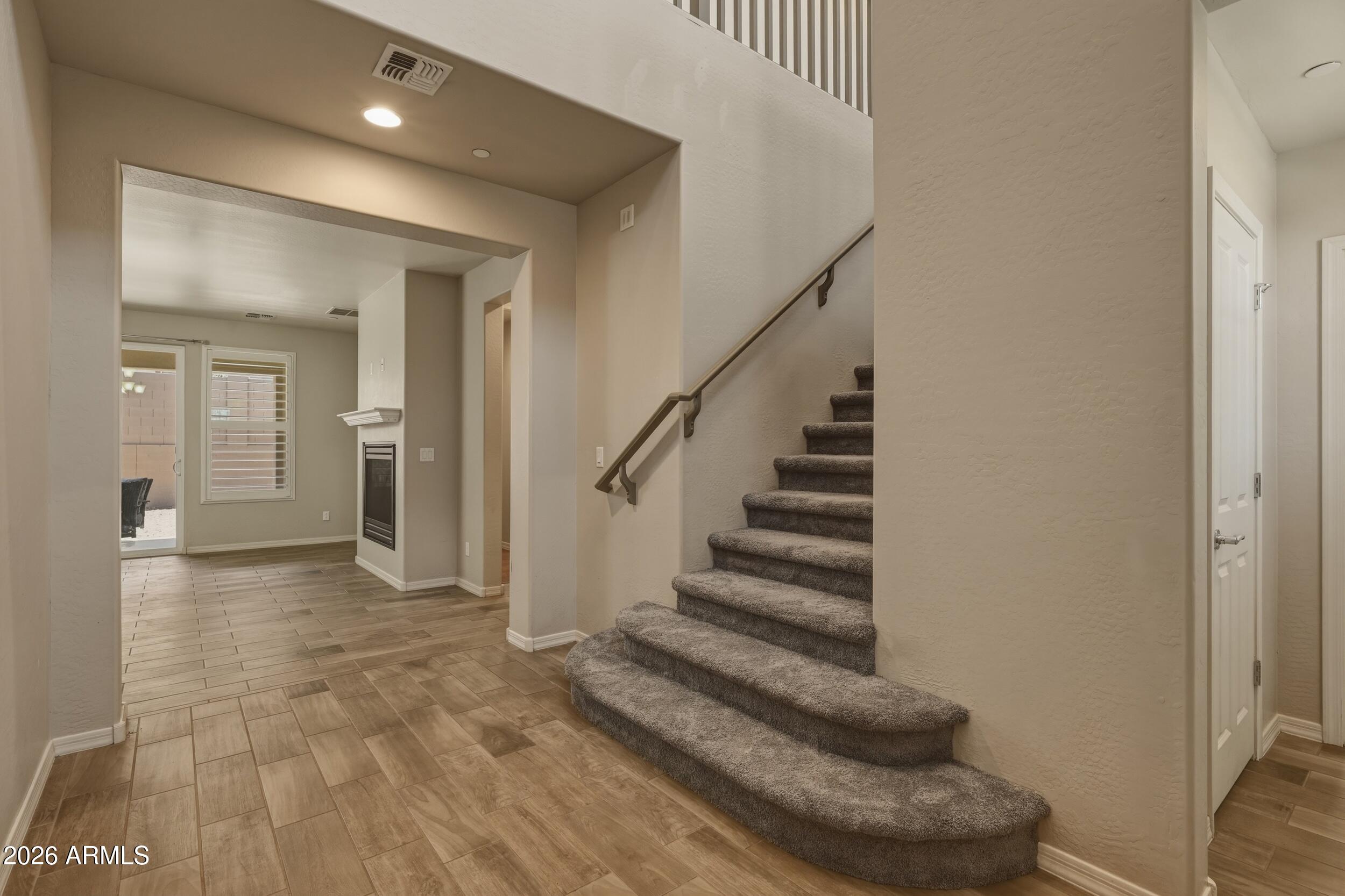 MOUNTAIN GATE - Residential