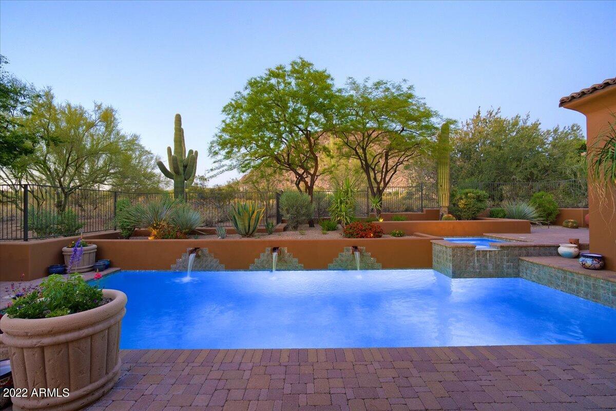 DESERT HIGHLANDS - Residential