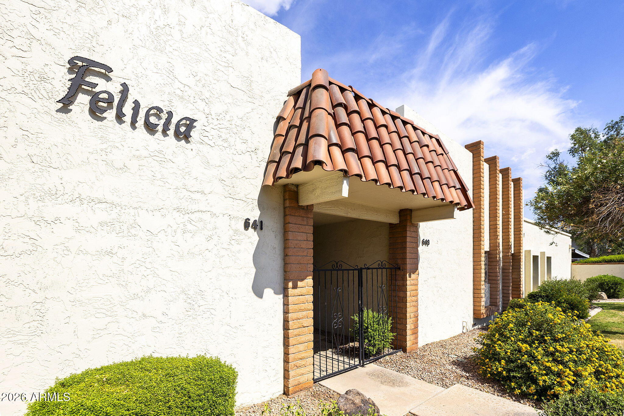 GOLDEN HILLS FAIRWAY - Residential