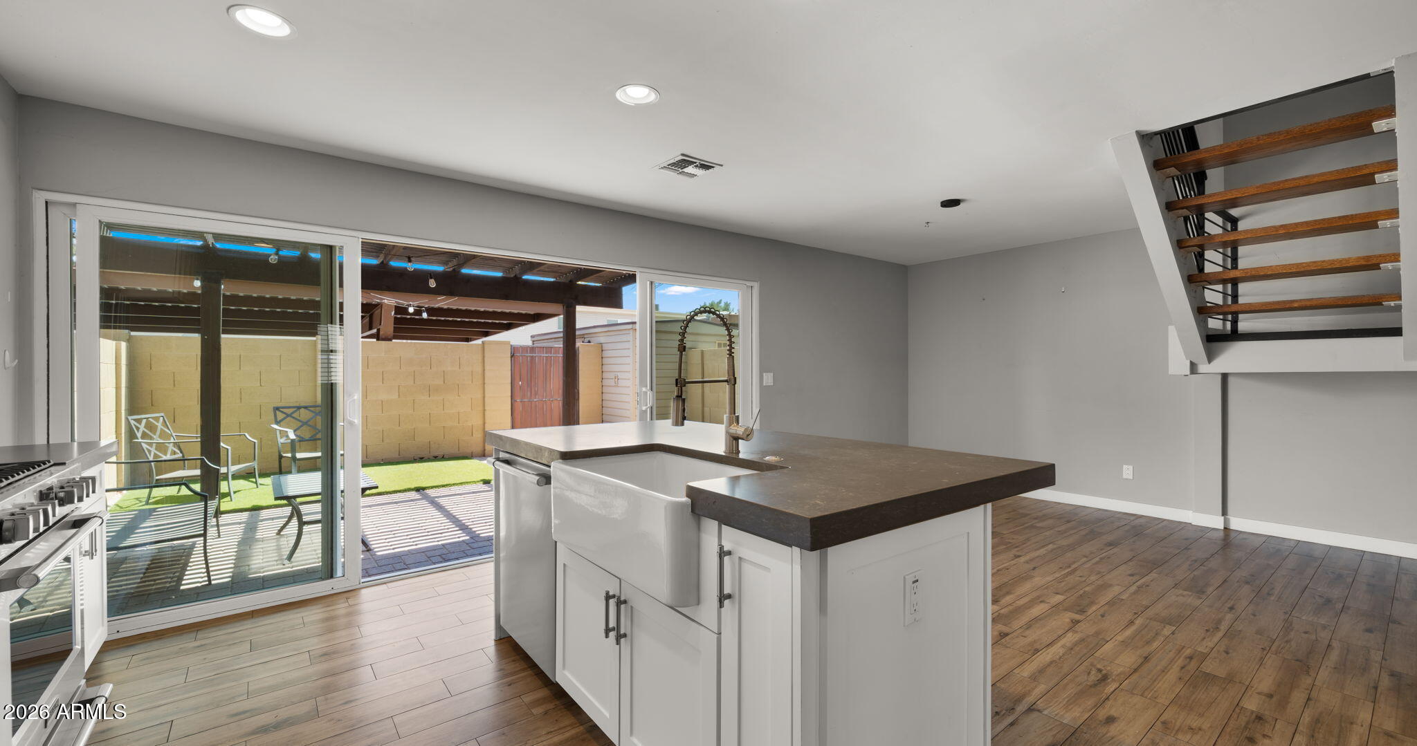 CASA GRANADA EAST TOWNHOUSES - Residential