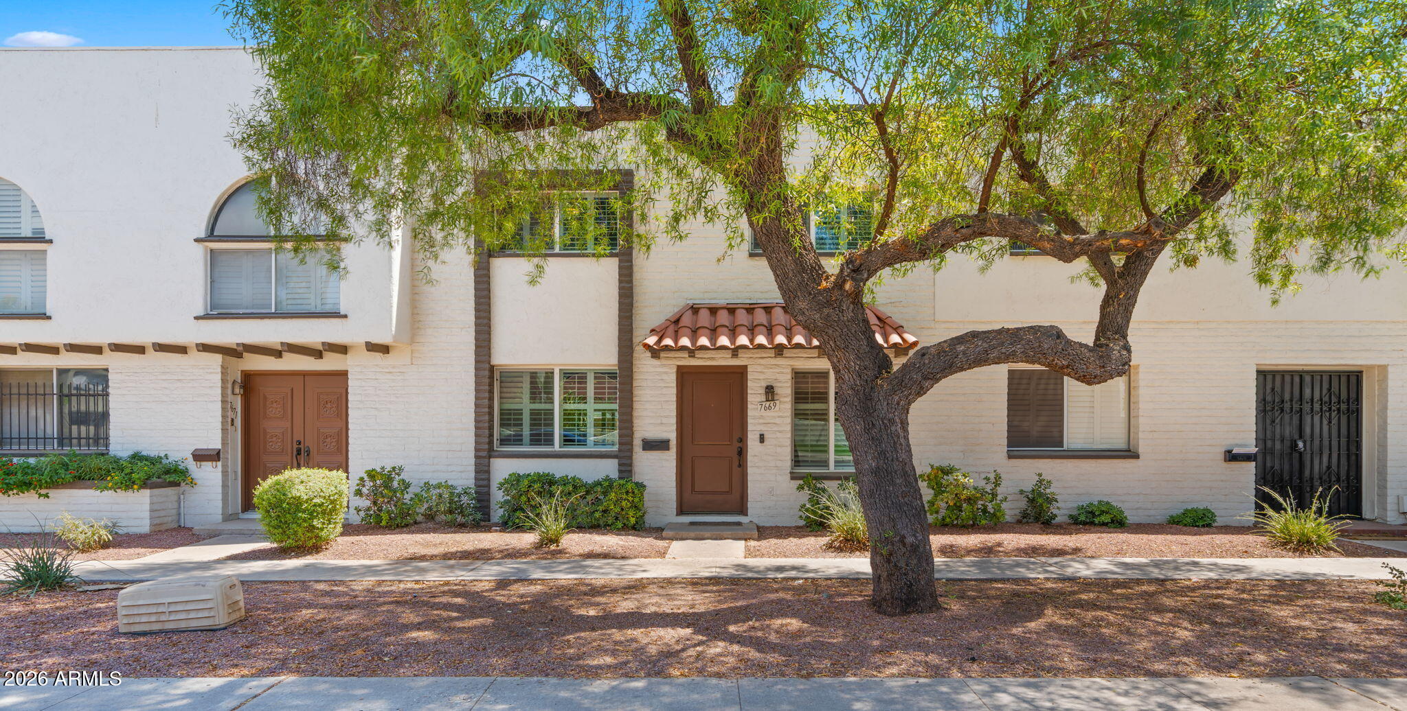 CASA GRANADA EAST TOWNHOUSES - Residential