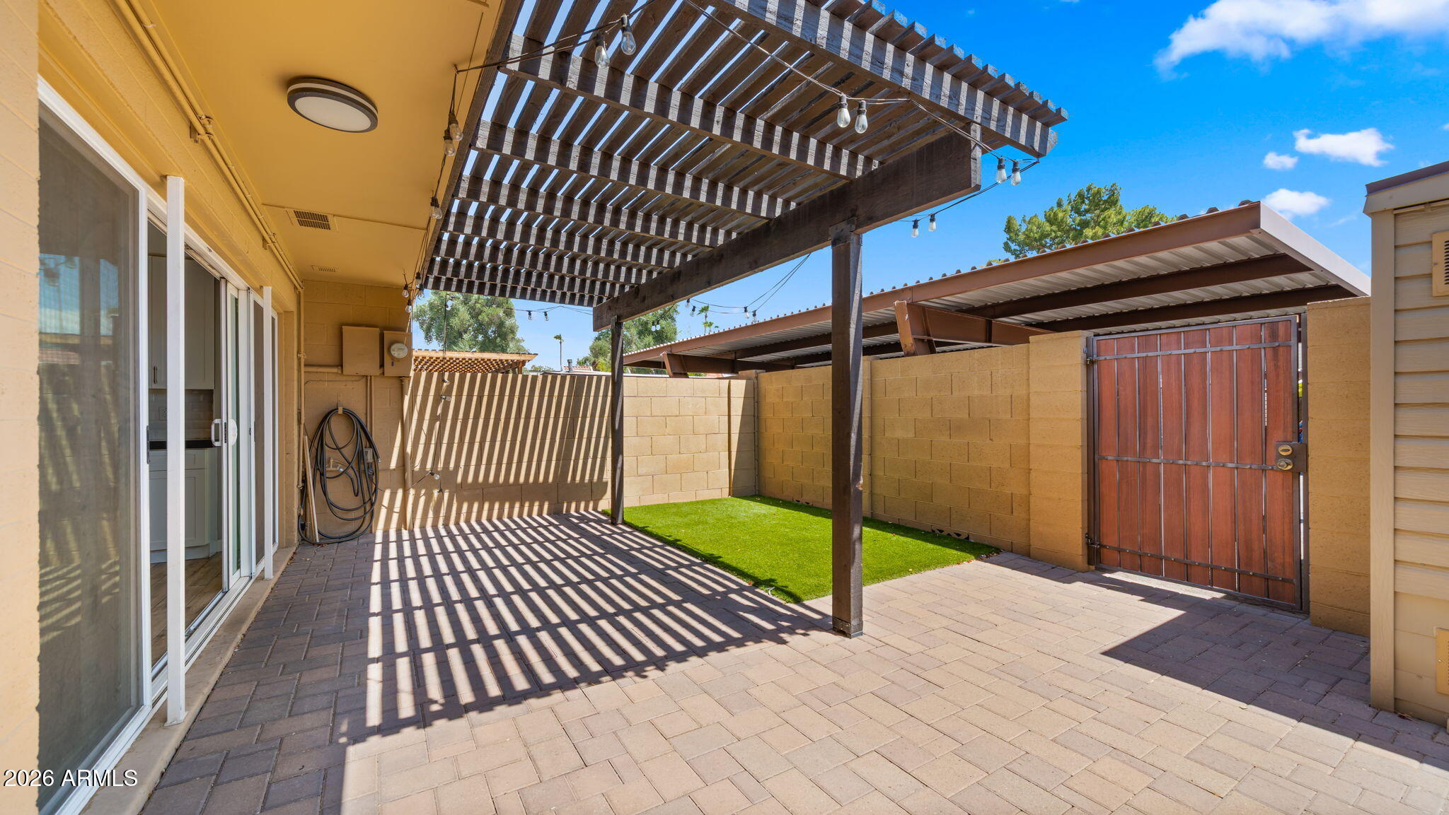 CASA GRANADA EAST TOWNHOUSES - Residential