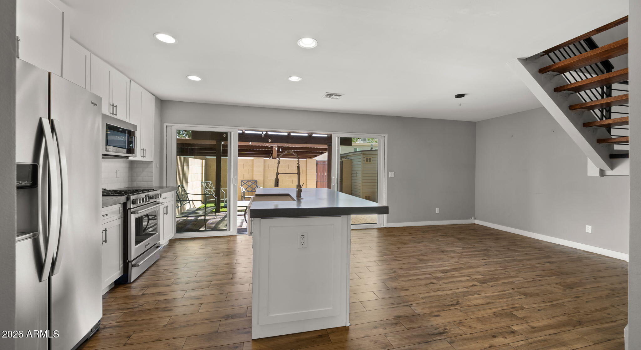 CASA GRANADA EAST TOWNHOUSES - Residential