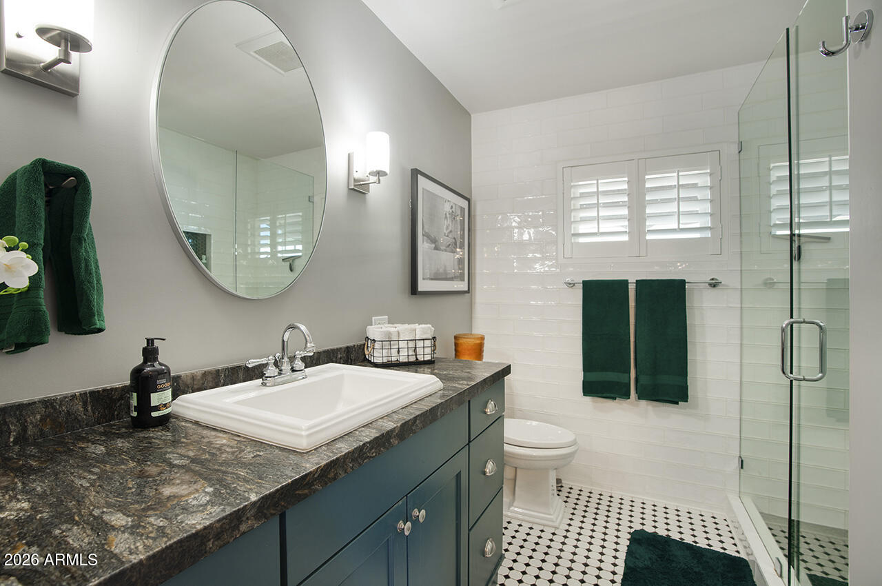 LOU MAR VISTA - Residential