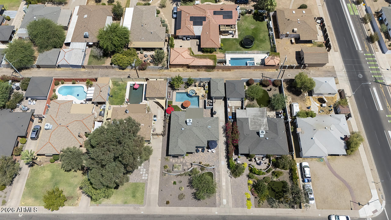 LOU MAR VISTA - Residential