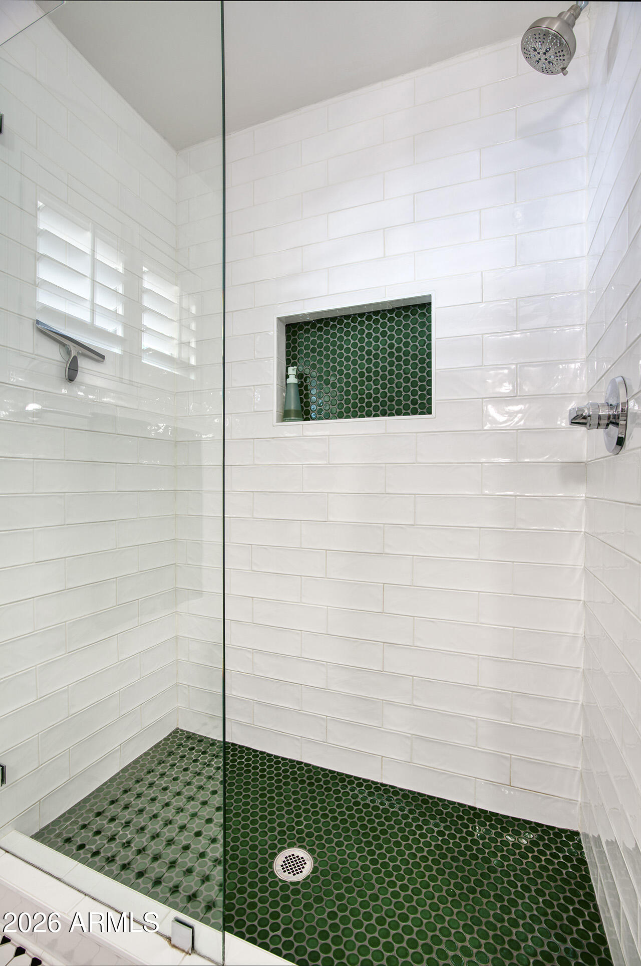LOU MAR VISTA - Residential