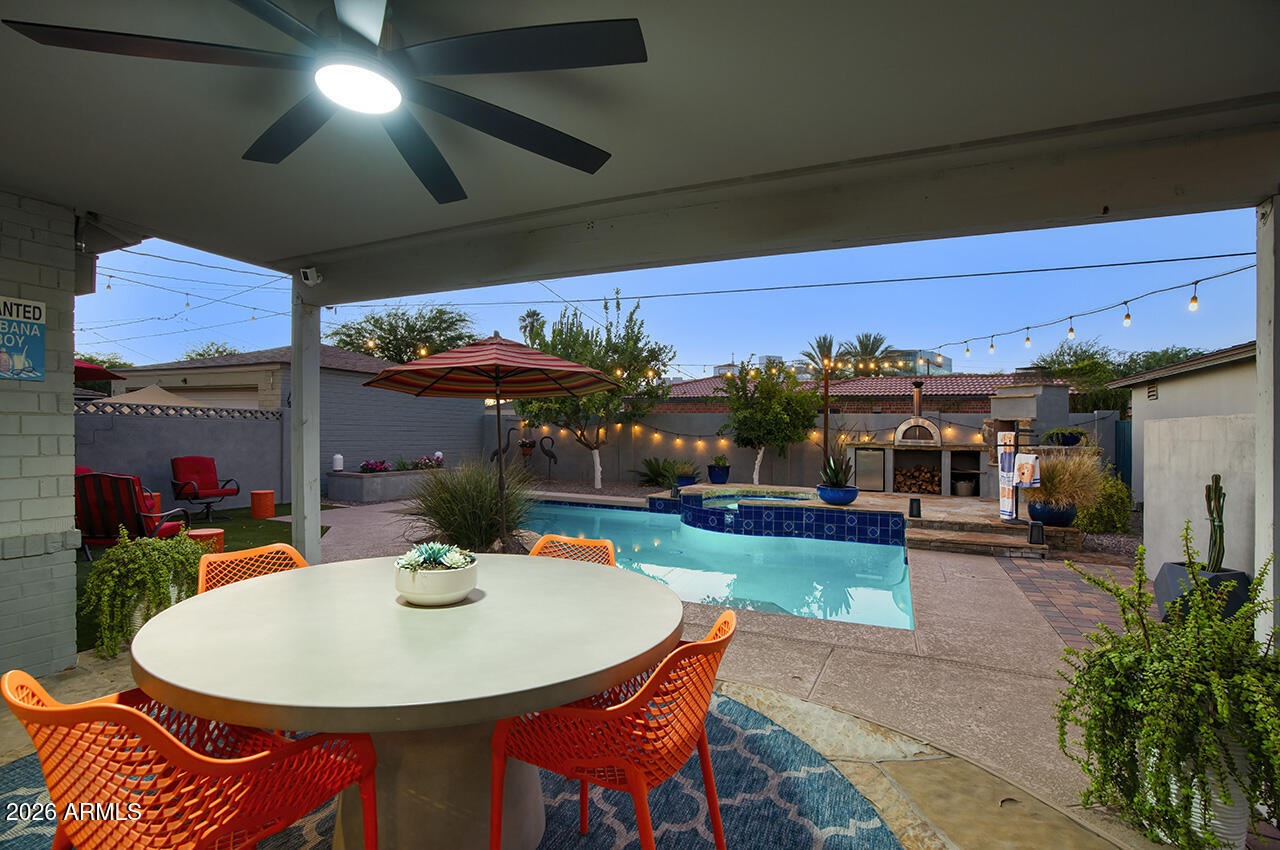 LOU MAR VISTA - Residential