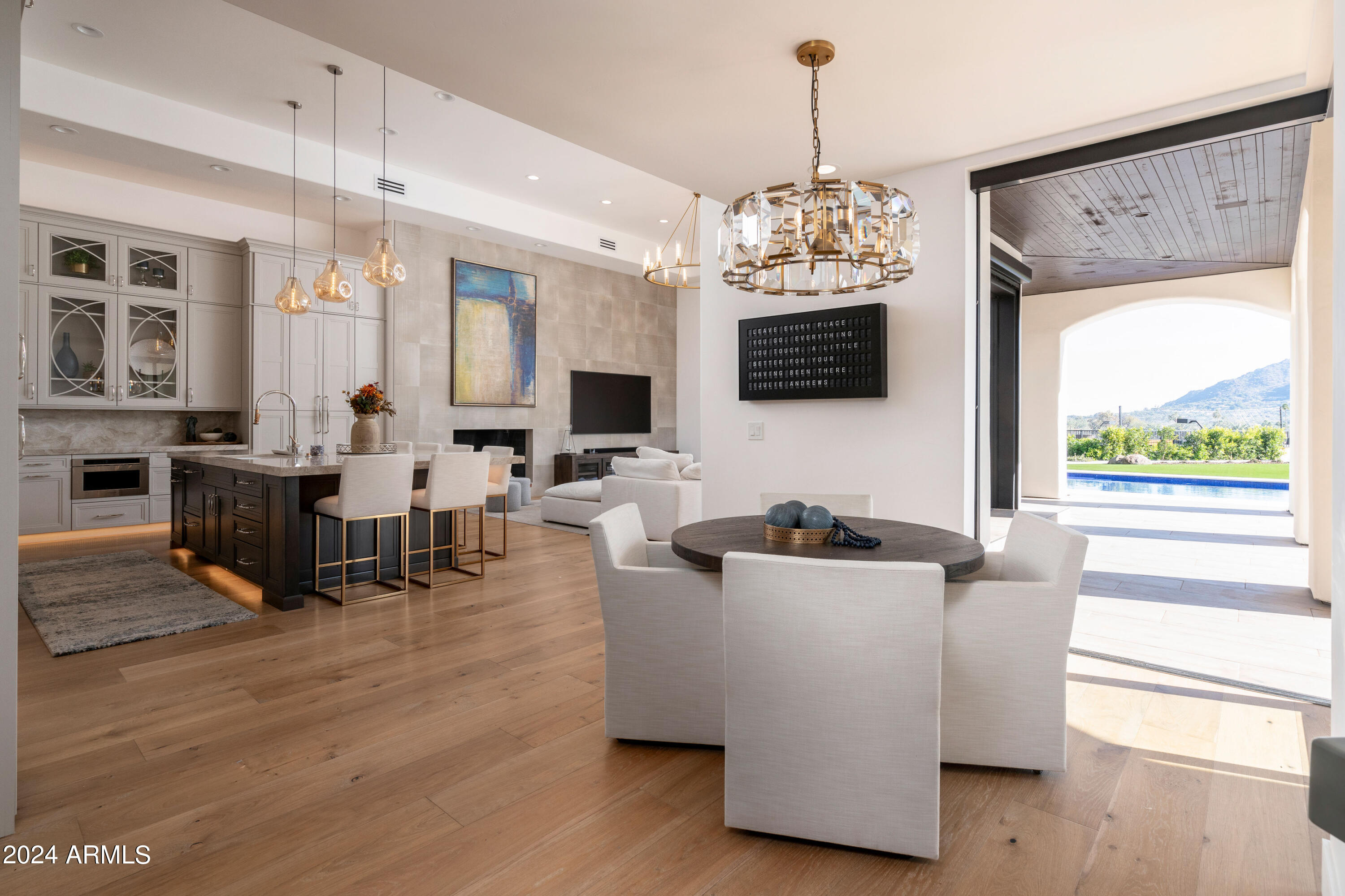 Las Estancias - Residential