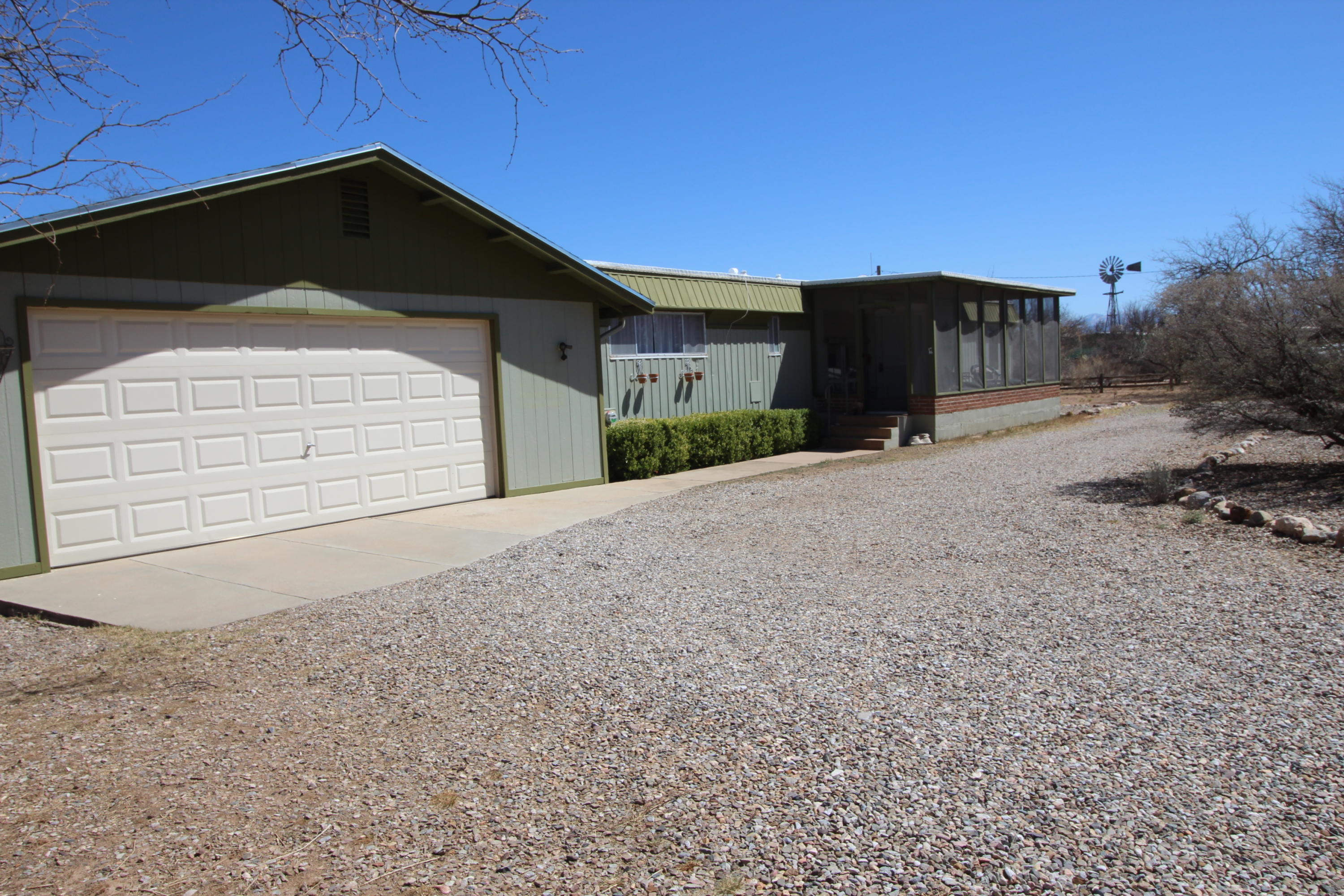 MUSTANG HEIGHTS - Residential