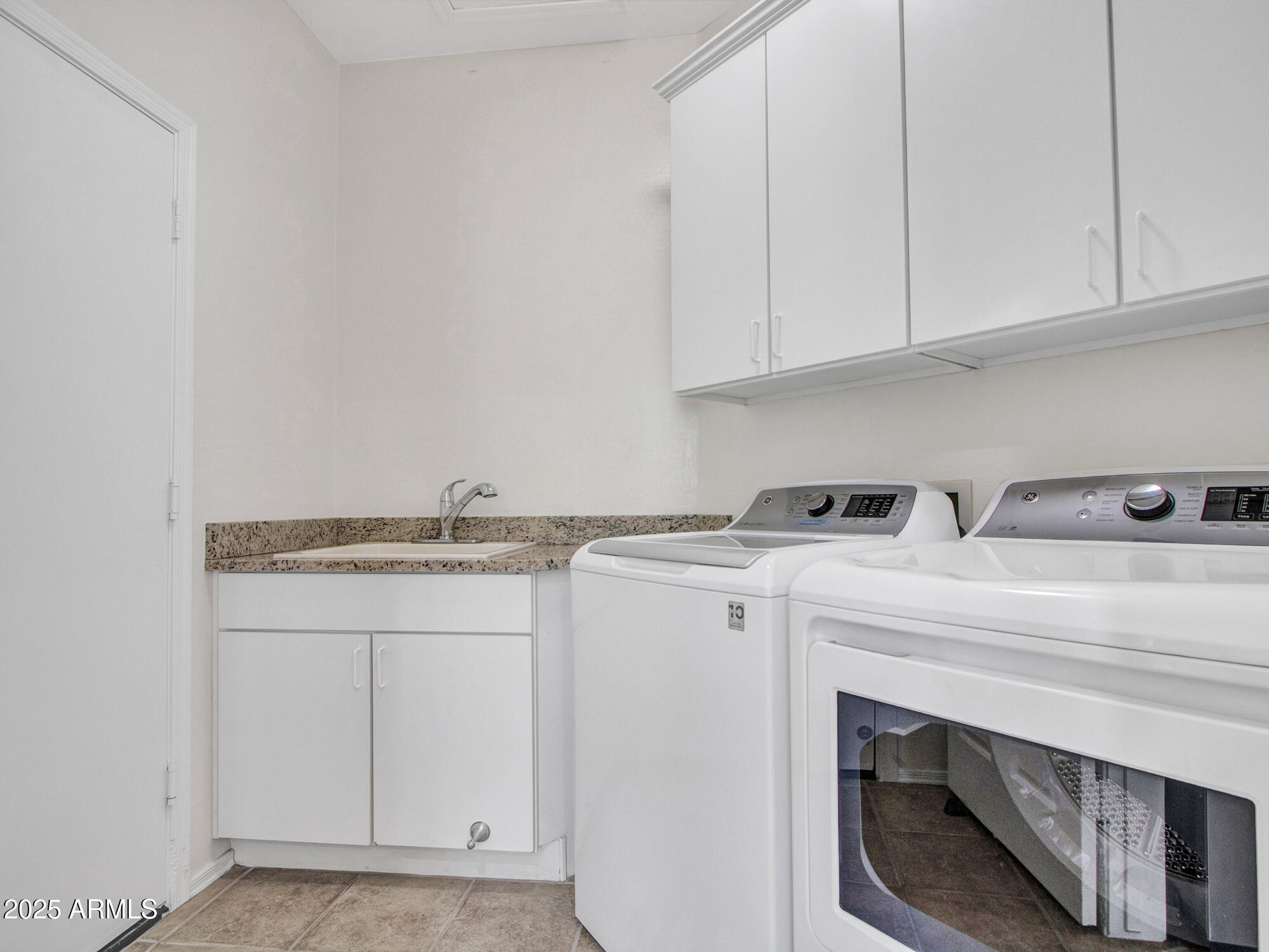 ANTHEM COUNTRY CLUB - Residential