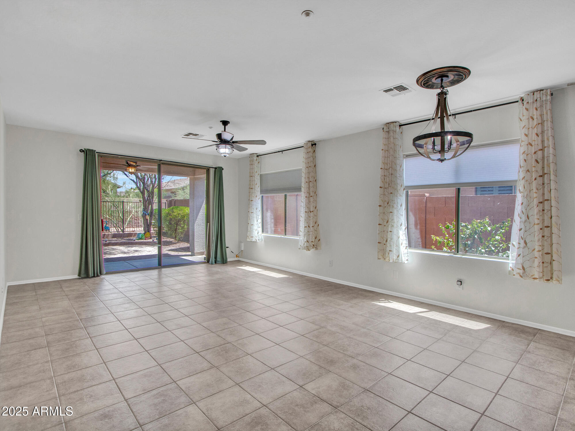 ANTHEM COUNTRY CLUB - Residential