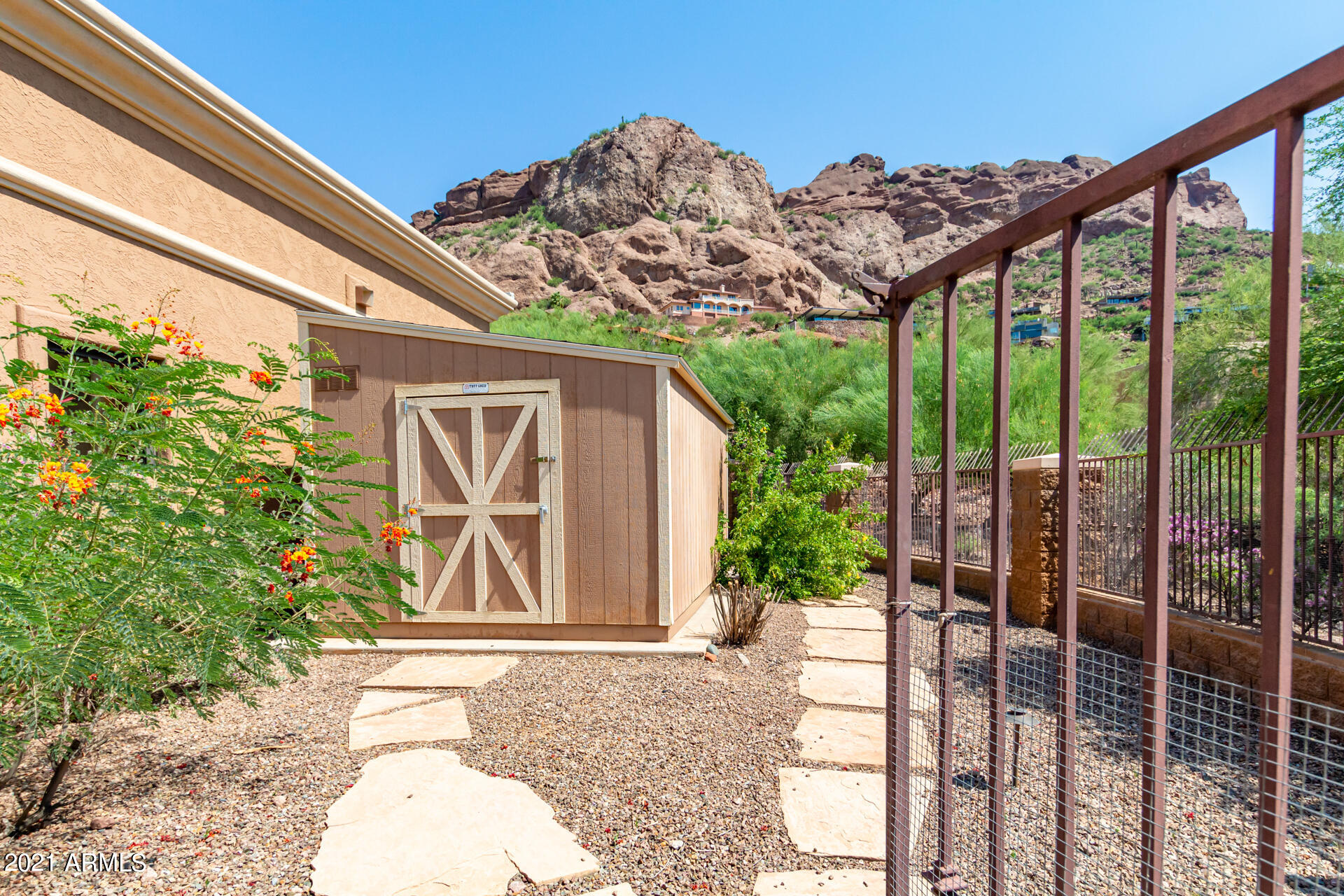 RED ROCK - Residential