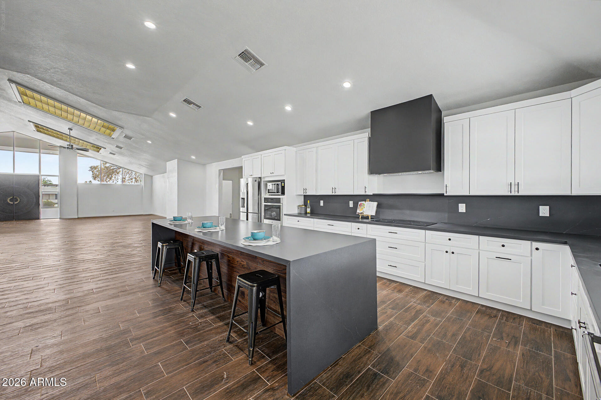 RANCHO ESTATES - Residential